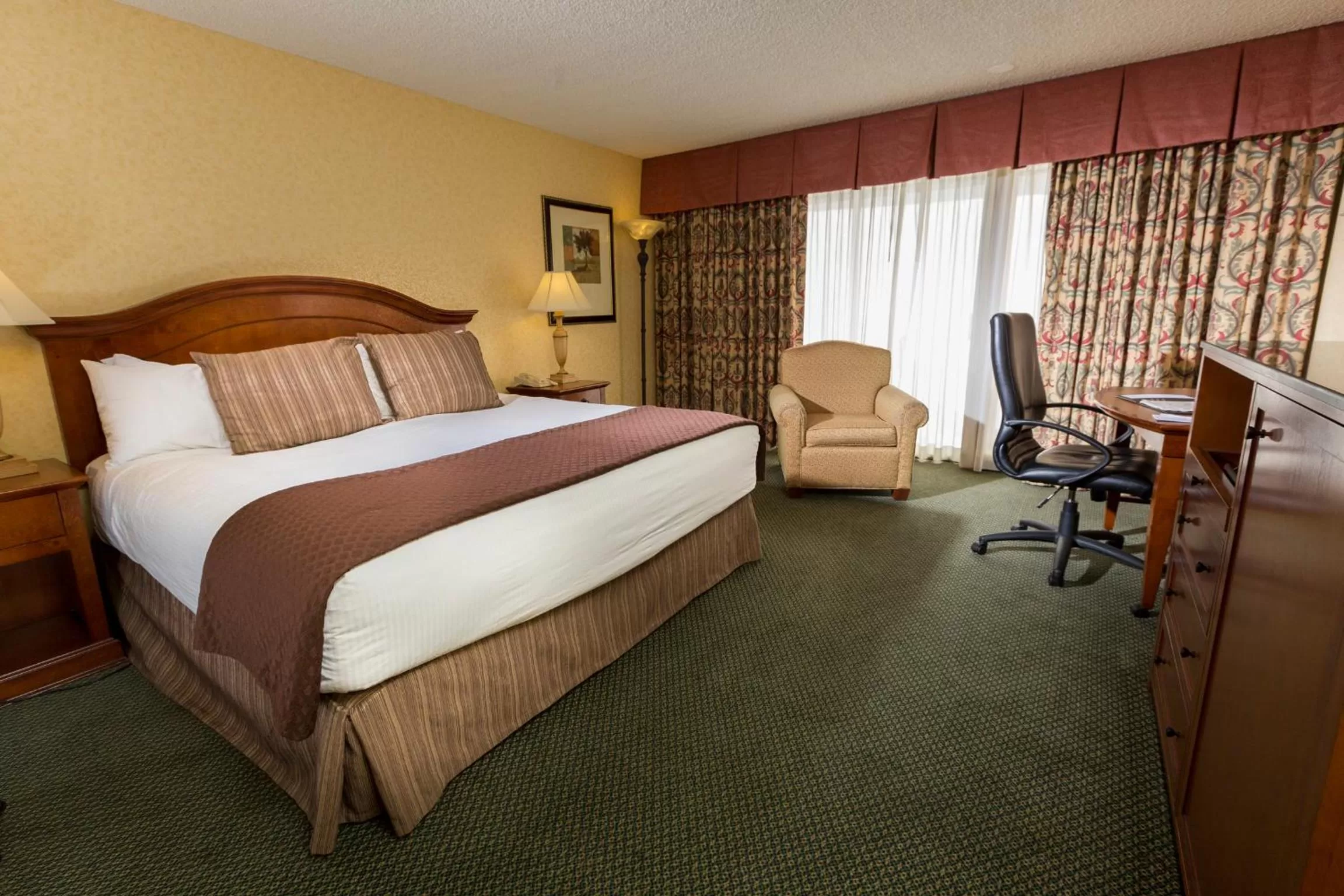 King Room - Disability Access in Red Lion Hotel Yakima Center