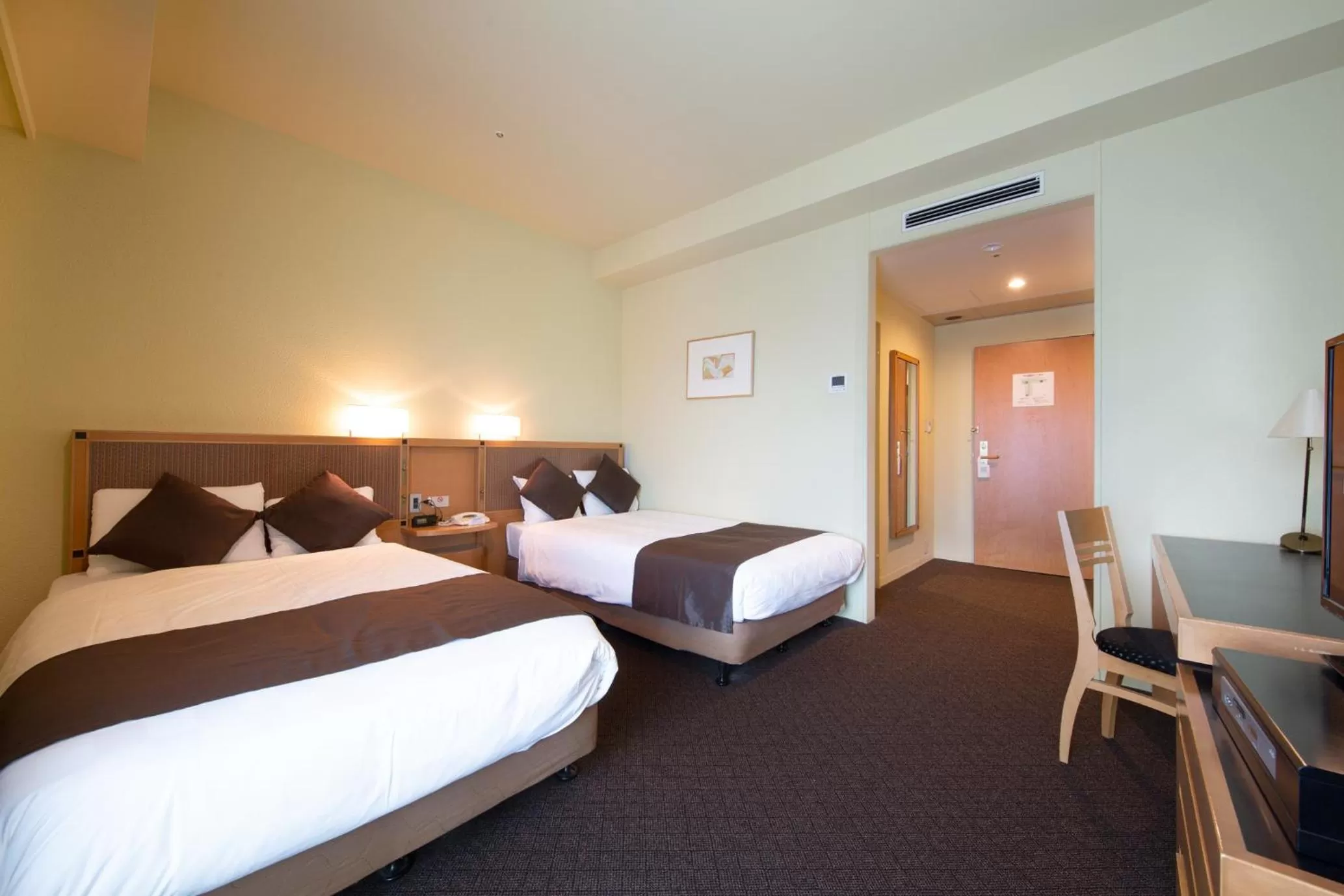 Premium Twin Room - Non-Smoking in Hotel Nagoya Garden Palace