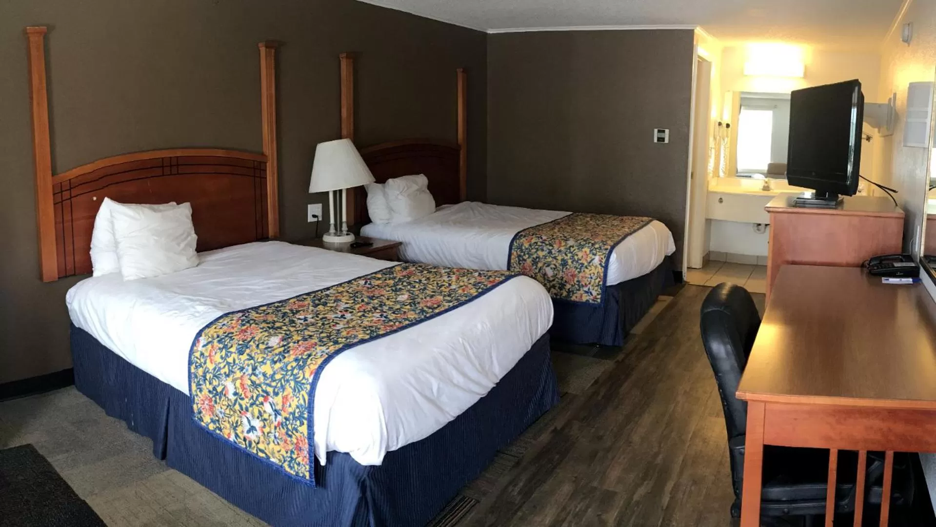 Double Room with Two Double Beds in Americas Best Value Inn & Suites Jackson