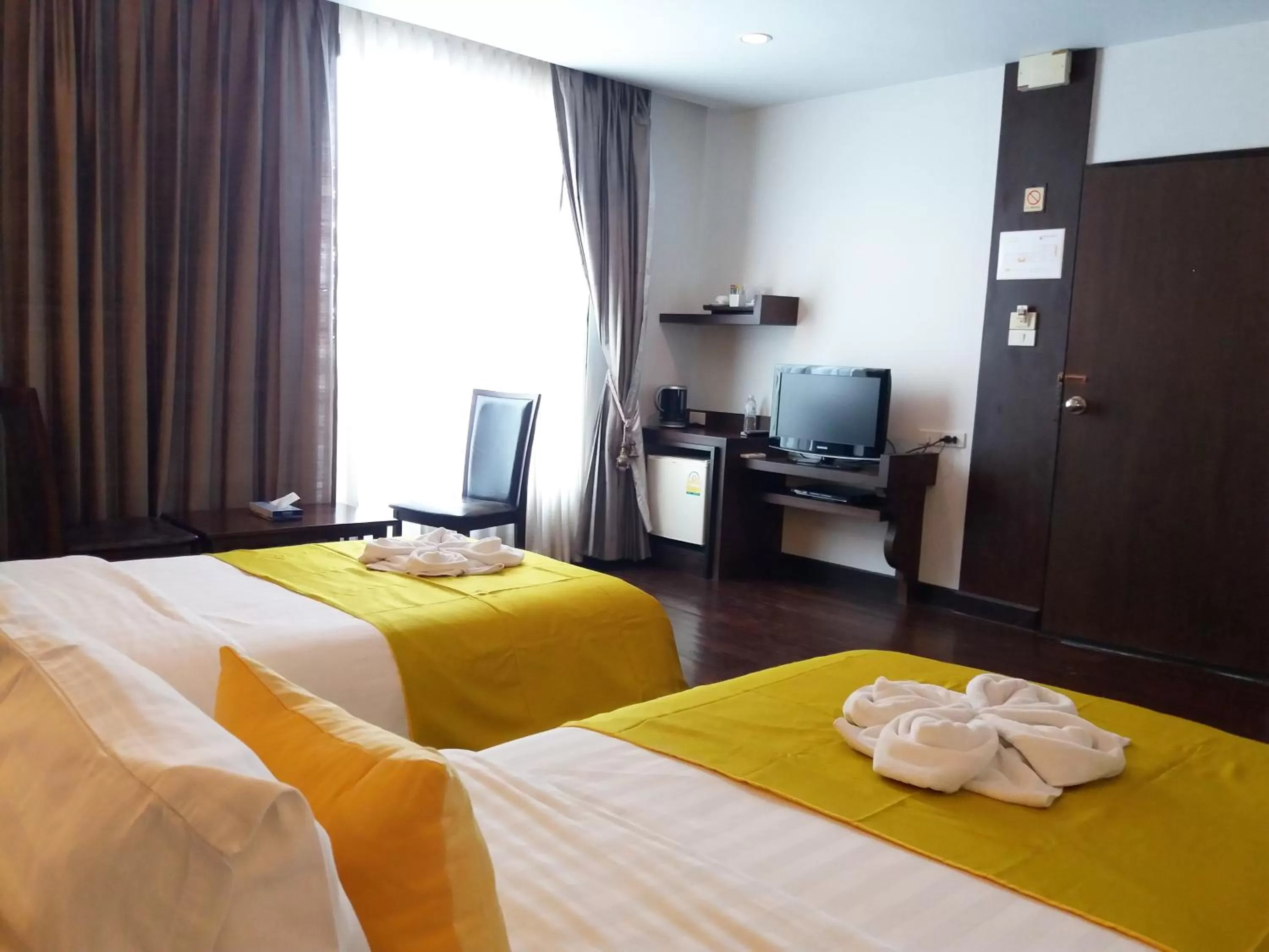 Deluxe Twin Room in Nicha Suite Hua Hin Hotel