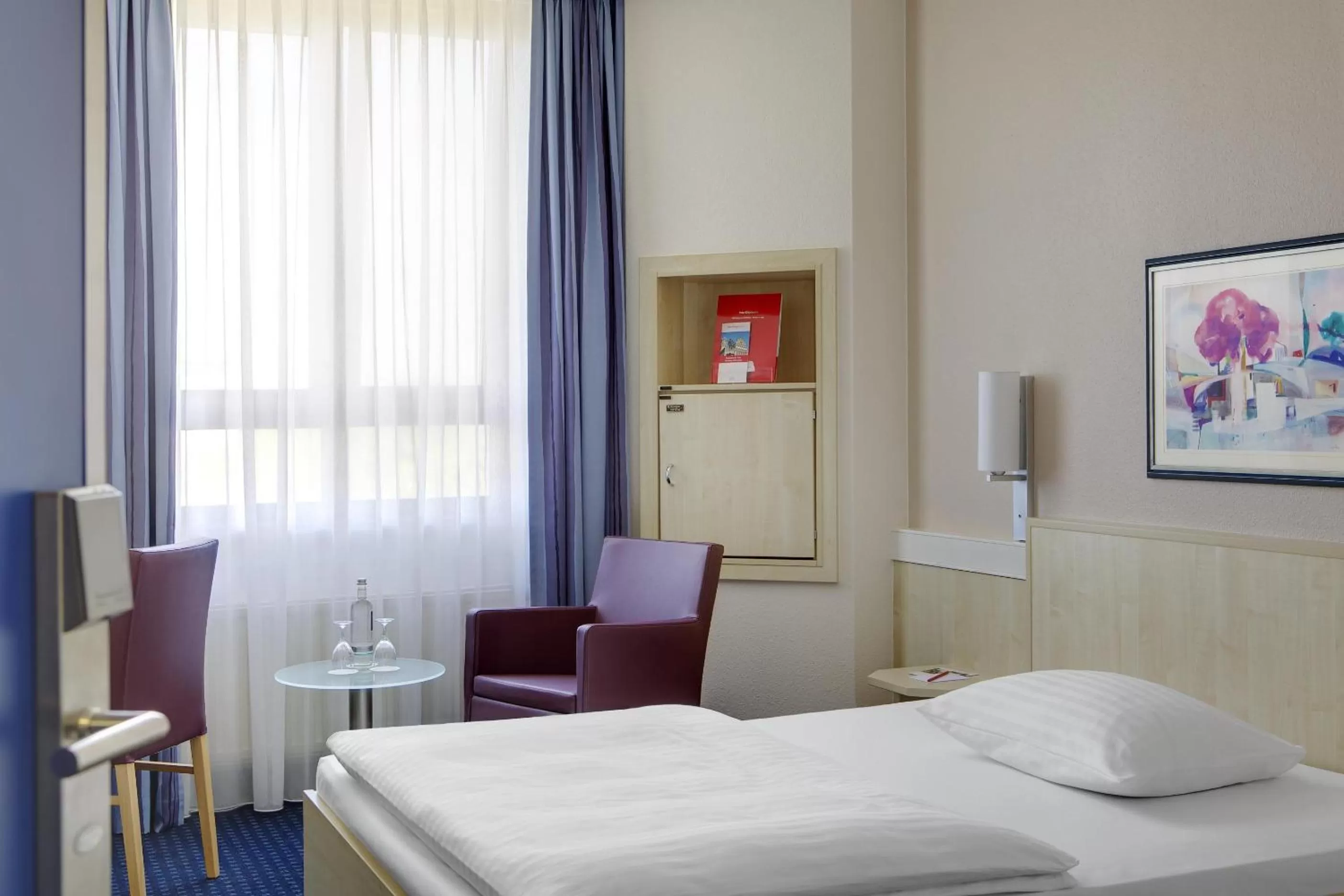 Business Twin Room in IntercityHotel Freiburg