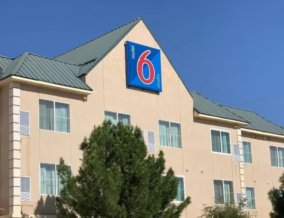 Motel 6 Hobbs, NM - Event Center Motel 6 Hobbs, NM - Event Center