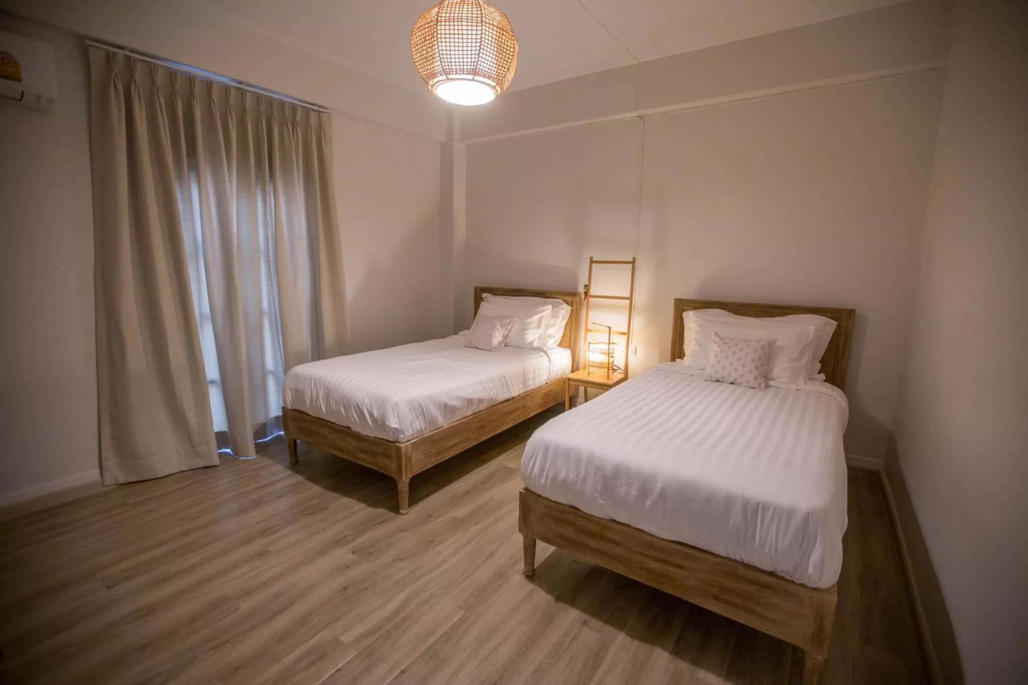 Twin Room with Window in Vera Nidhra - Self check-in after 6pm