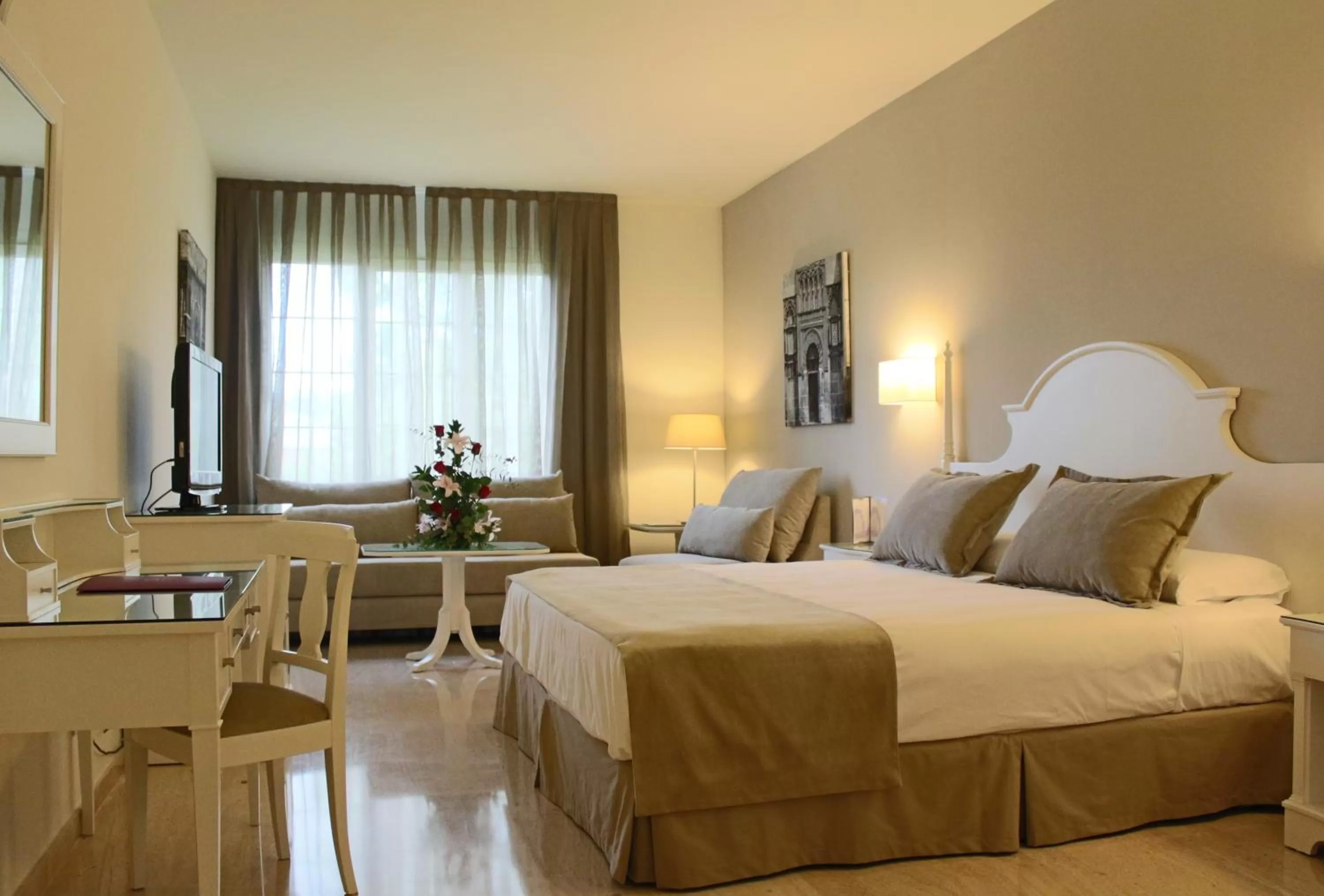 Executive Junior Suite with Parking in Crisol Jardines de Córdoba