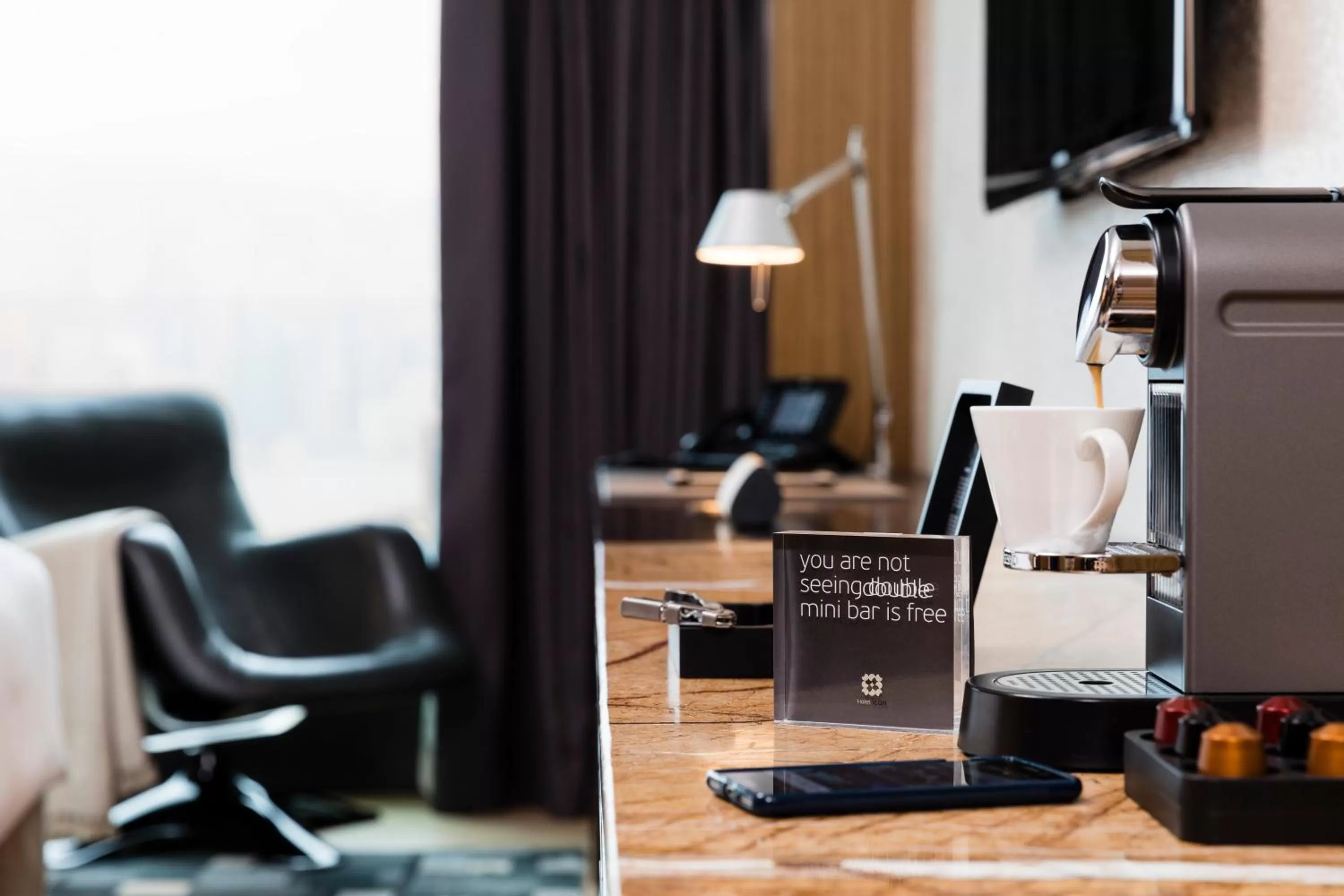 Club 36 King Room with City View in Hotel ICON