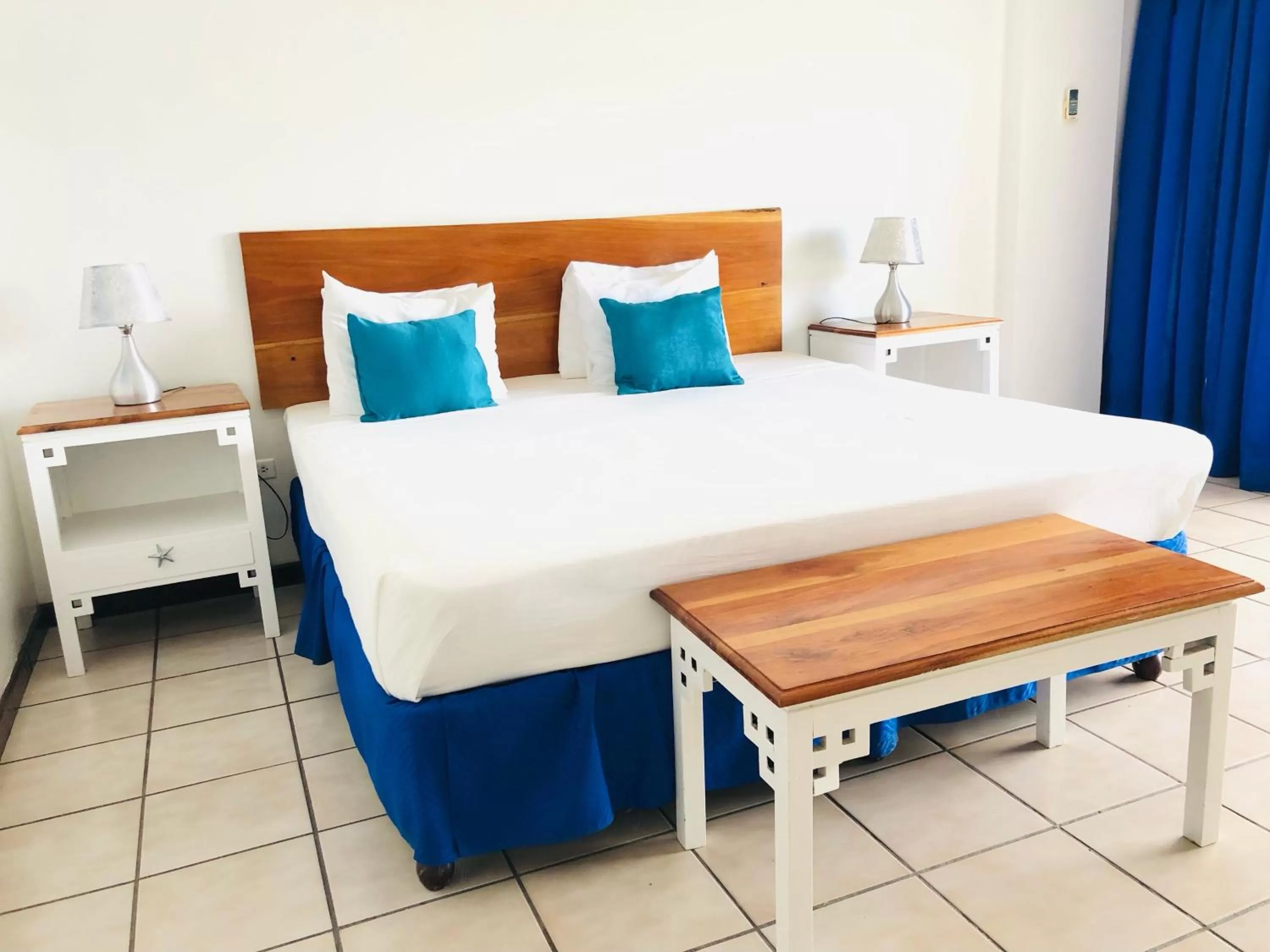 King Room with Sea View in Sand and Tan Beach Hotel