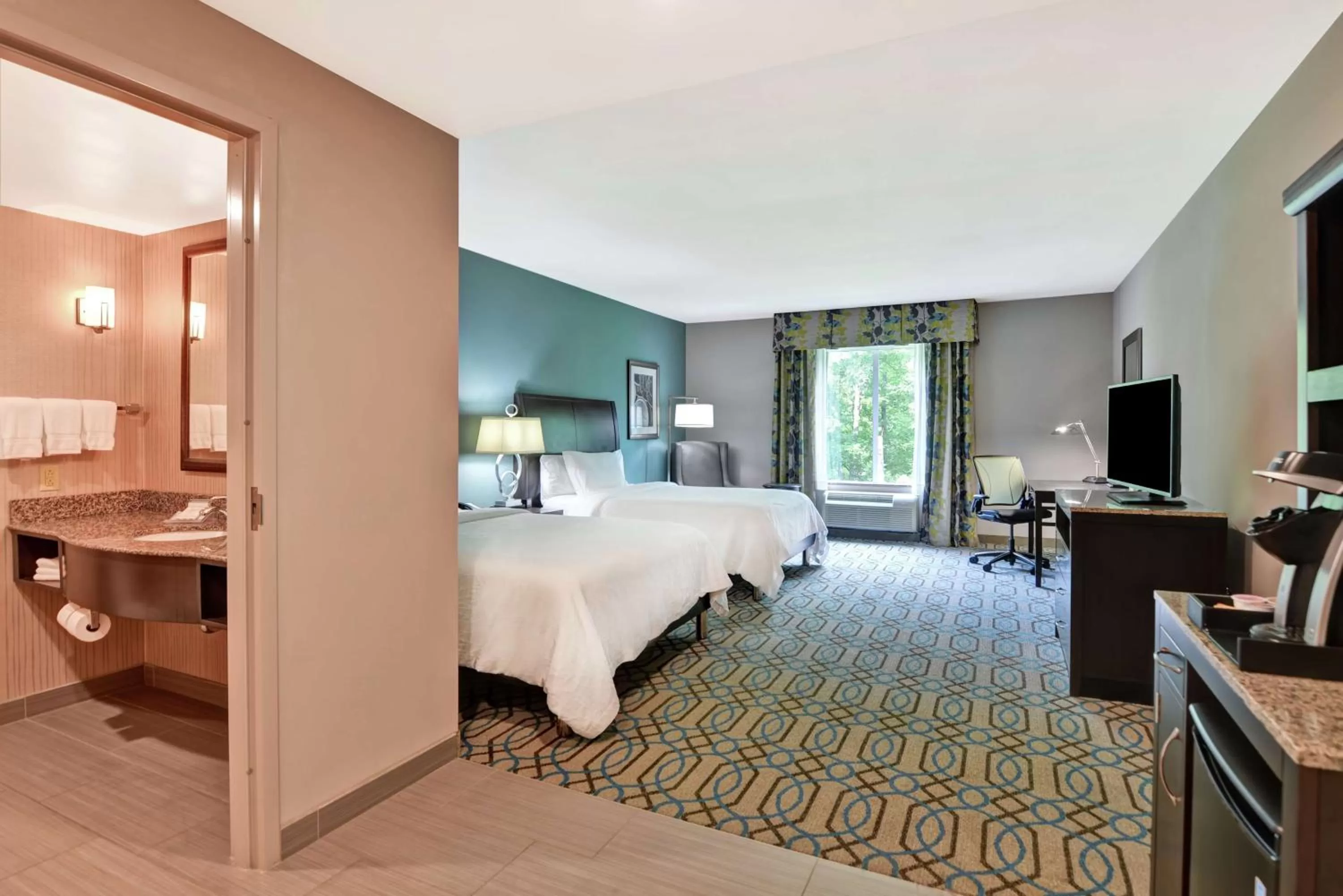 Queen Room with Two Queen Beds - Disability Access in Hilton Garden Inn West Little Rock
