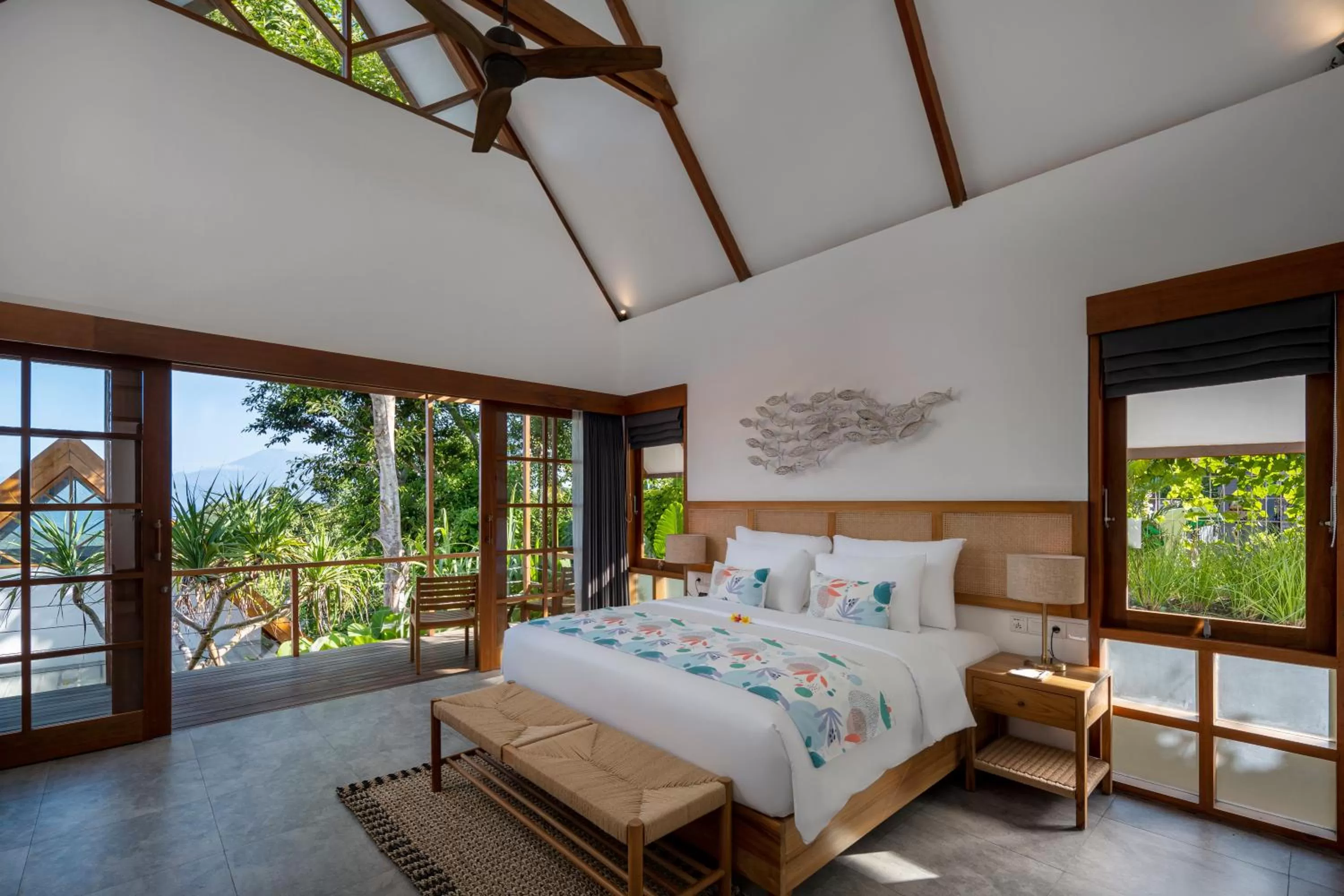 Mountain View Cottage in Deep Roots Dive & Yoga Resort