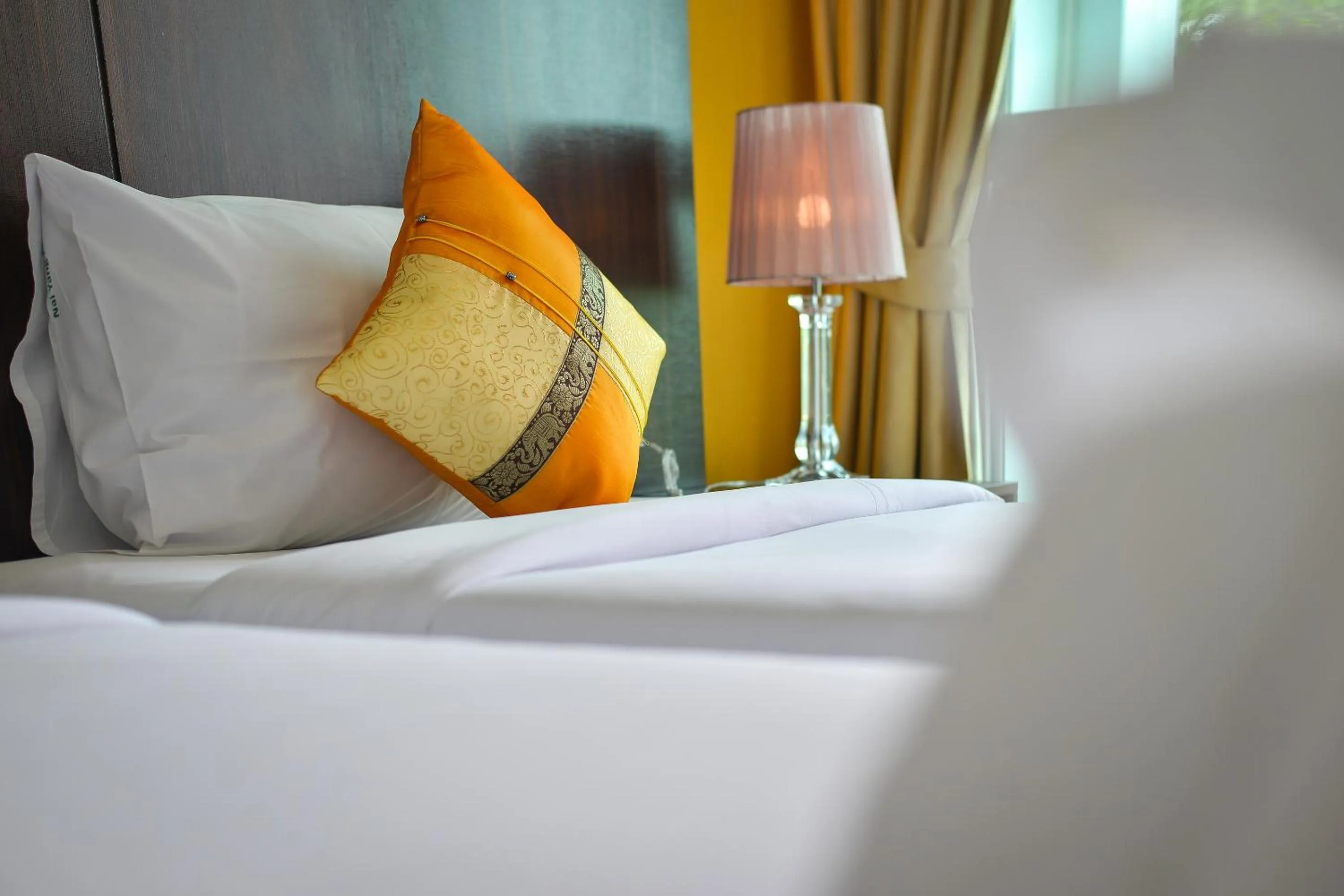 Deluxe Twin Room in Naiyang Place - Phuket Airport