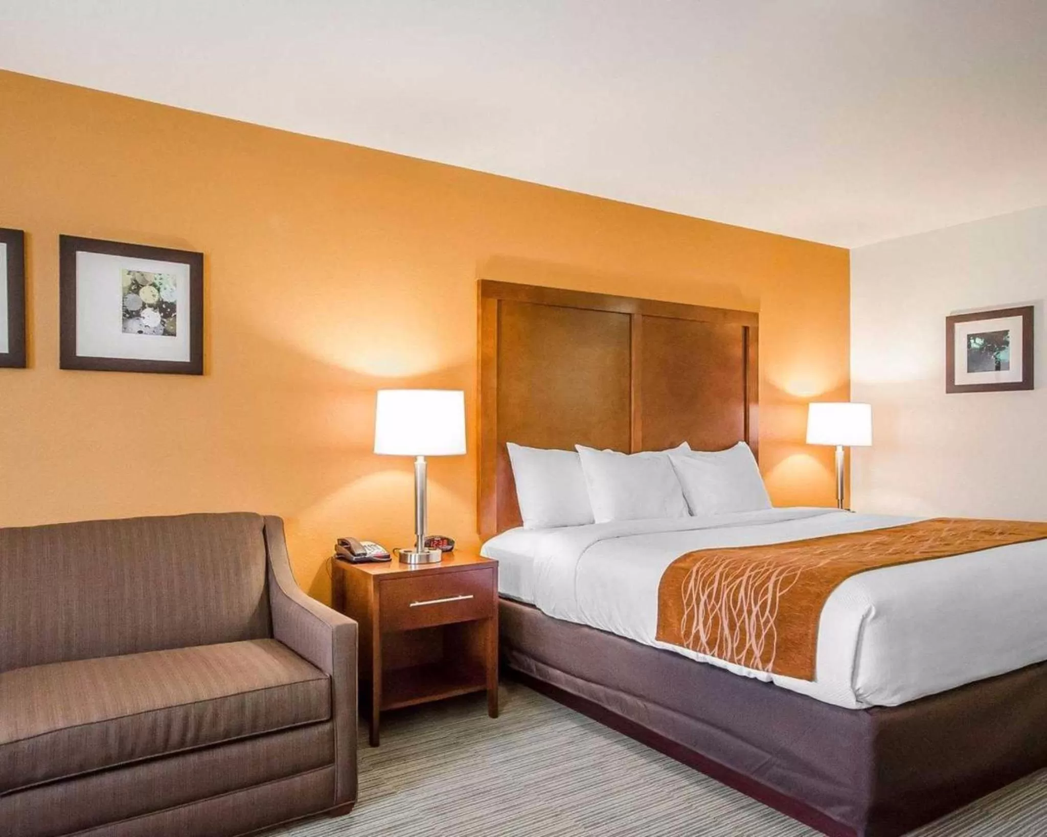 King Room - Accessible/Non-Smoking in Comfort Inn