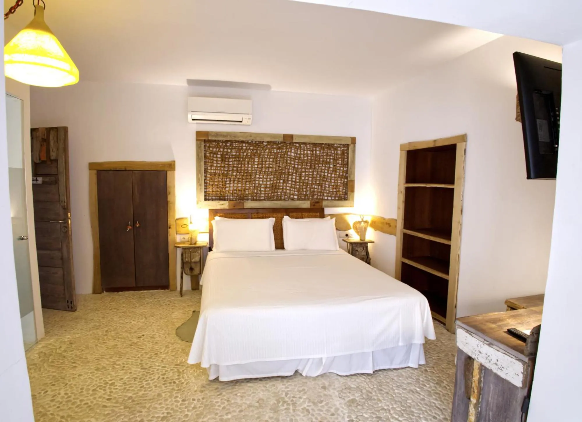 Superior Family Room in Boutique Hostal La Curandera de Salinas