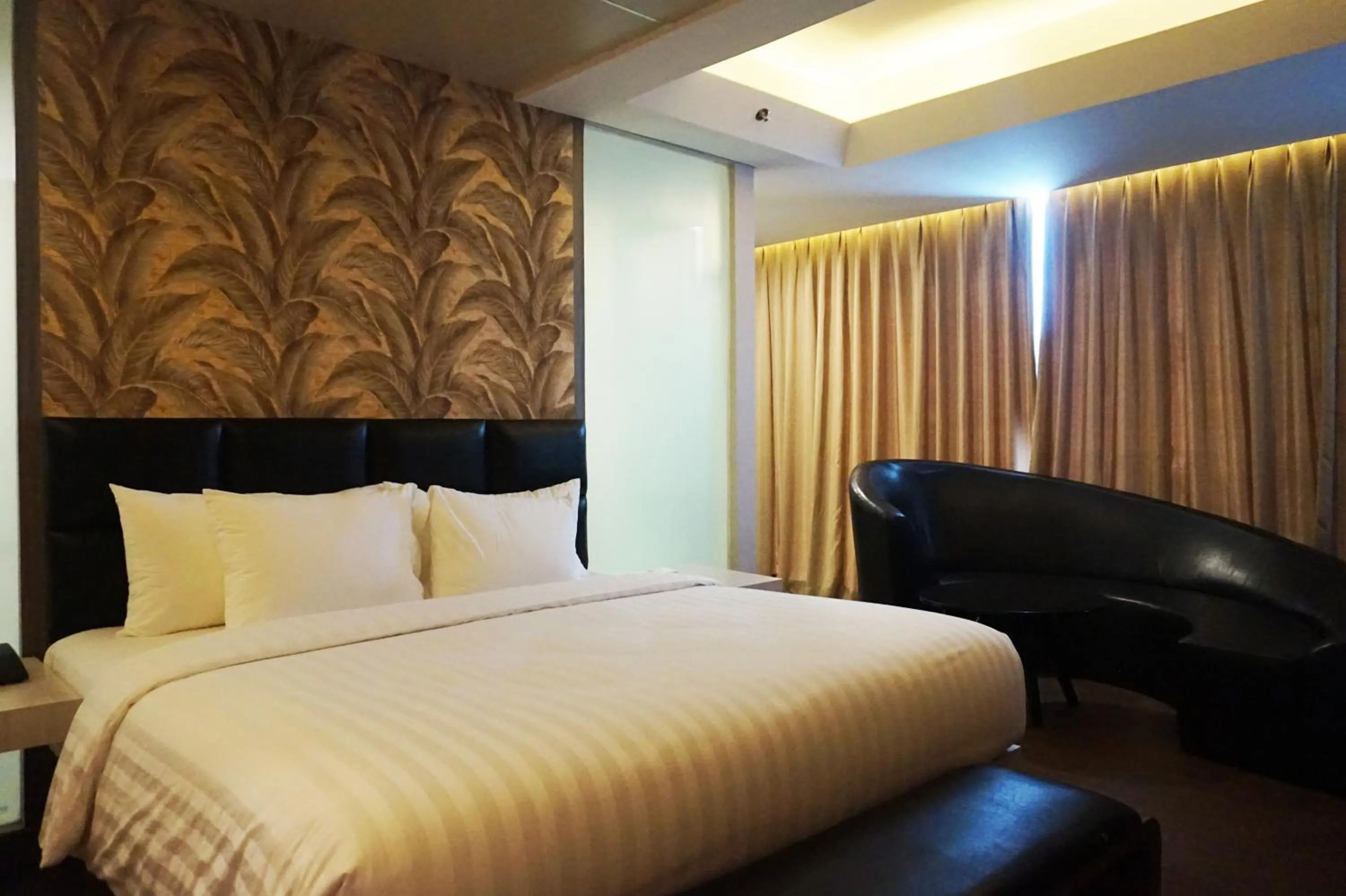 Suite in Luminor Hotel Jambi Kebun Jeruk By WH