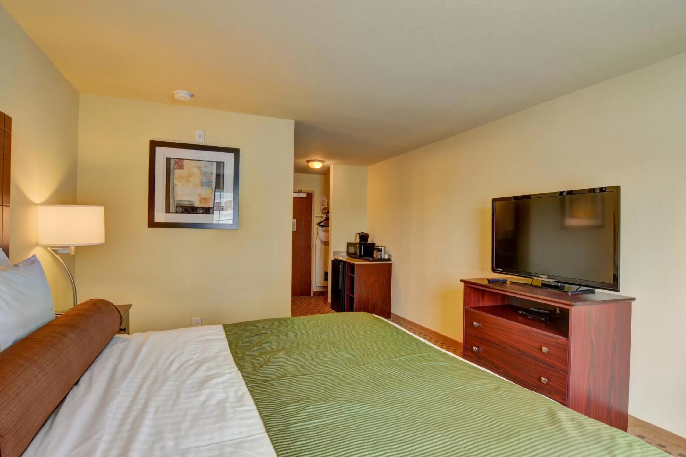 King Room - Disability Access in Cobblestone Hotel & Suites - Punxsutawney