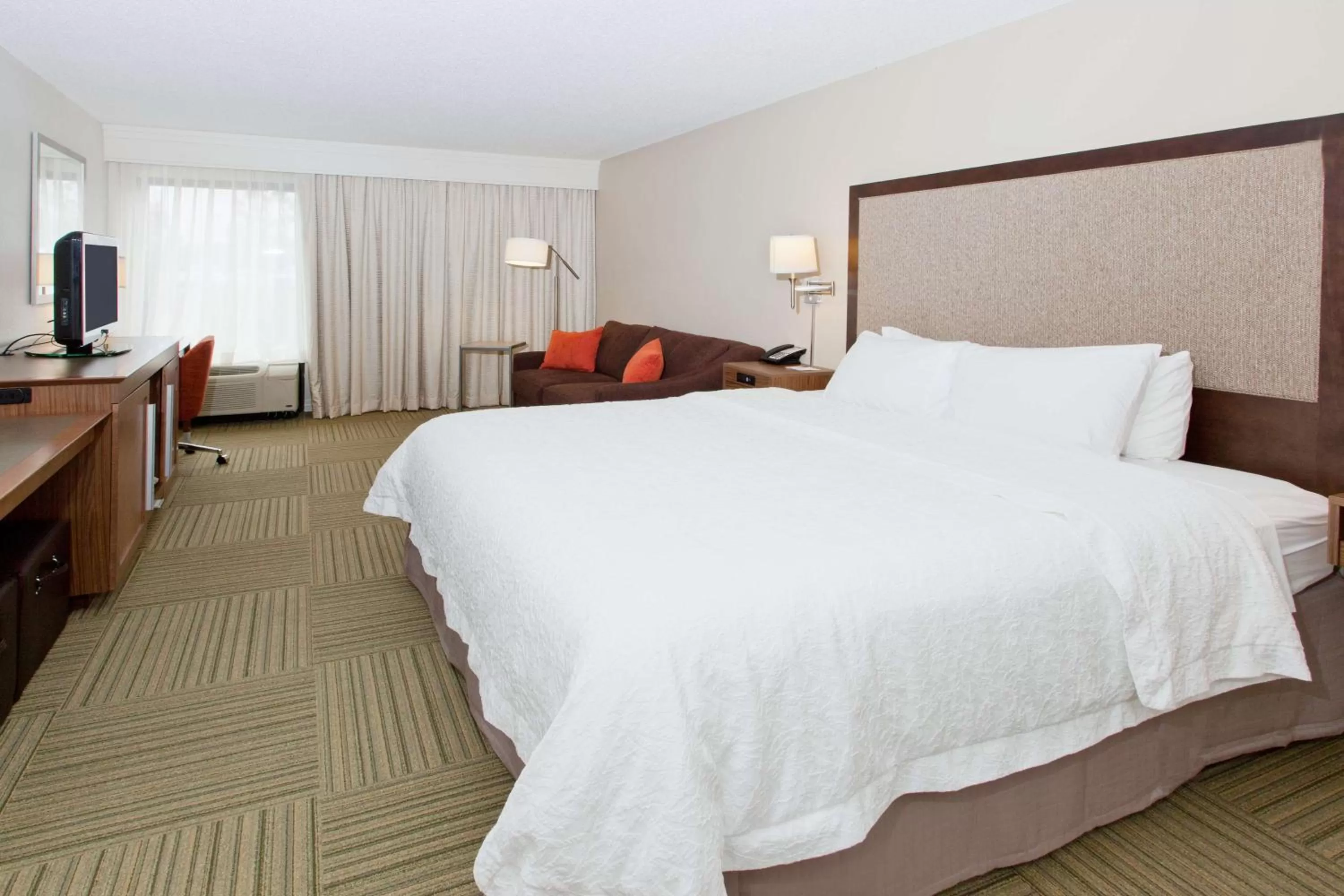 King Room with Sofa Bed and Study - Non-Smoking in Hampton Inn Bremen