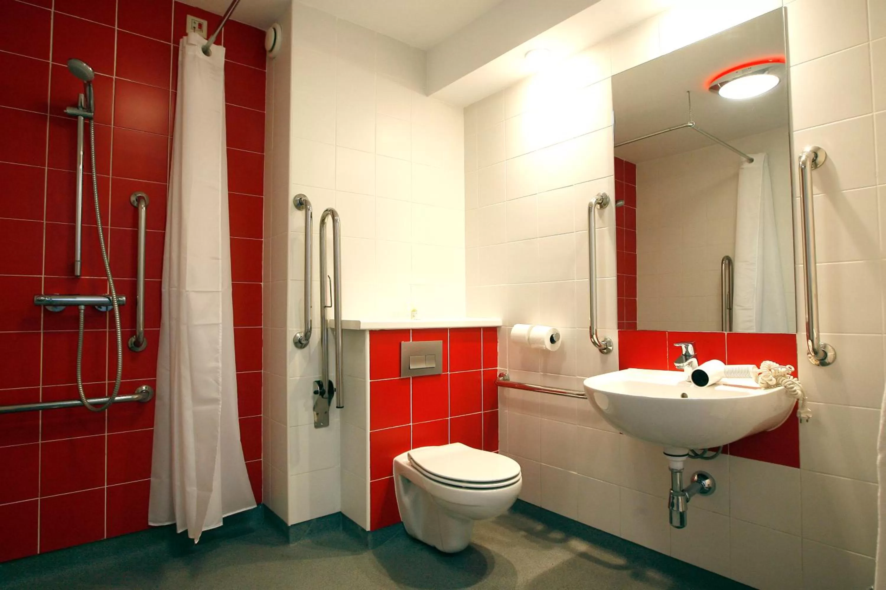 Double or Twin Room - Disability Access in Travelodge Torrelaguna