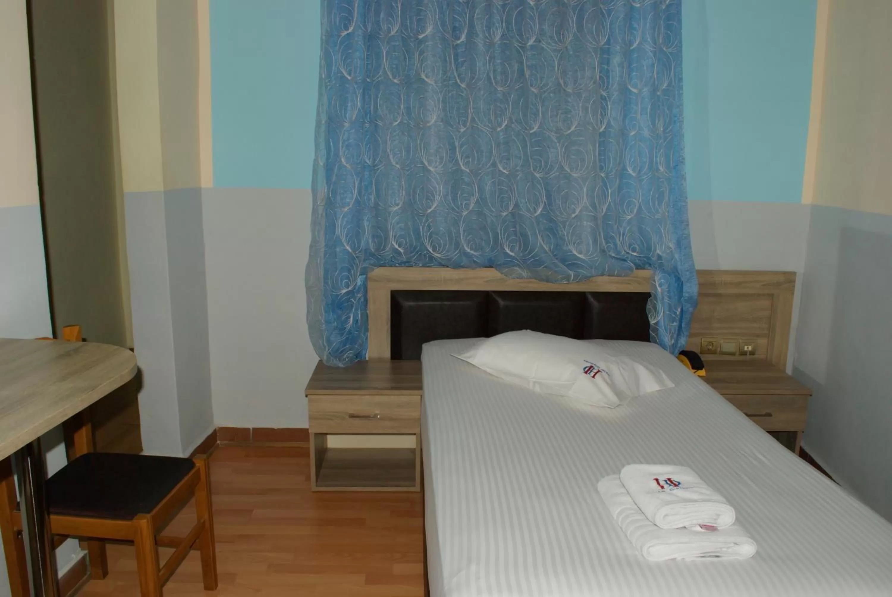 Economy Single Room in Diethnes Hotel