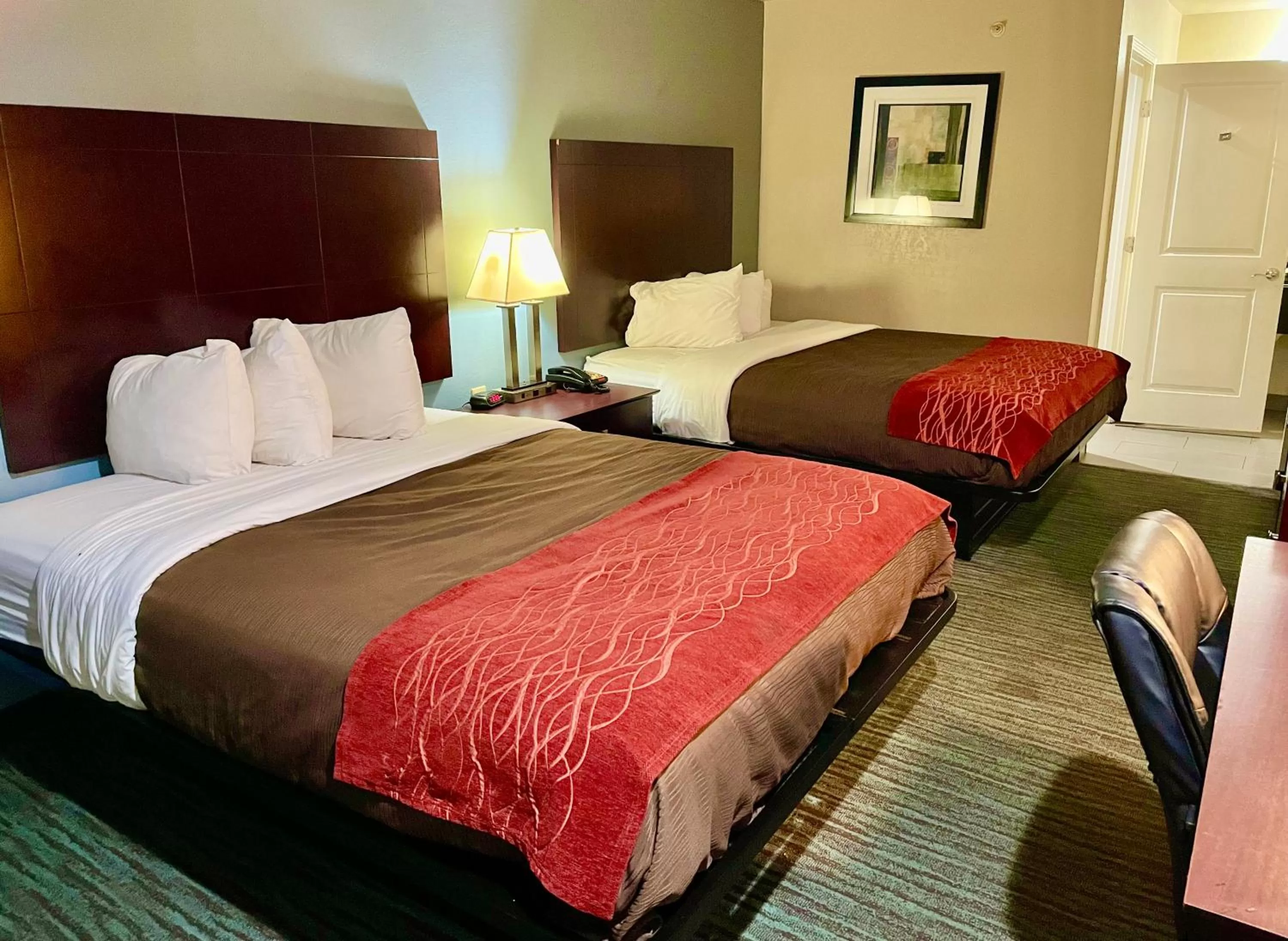 Queen Room with Two Queen Beds in Garden Inn and Suites