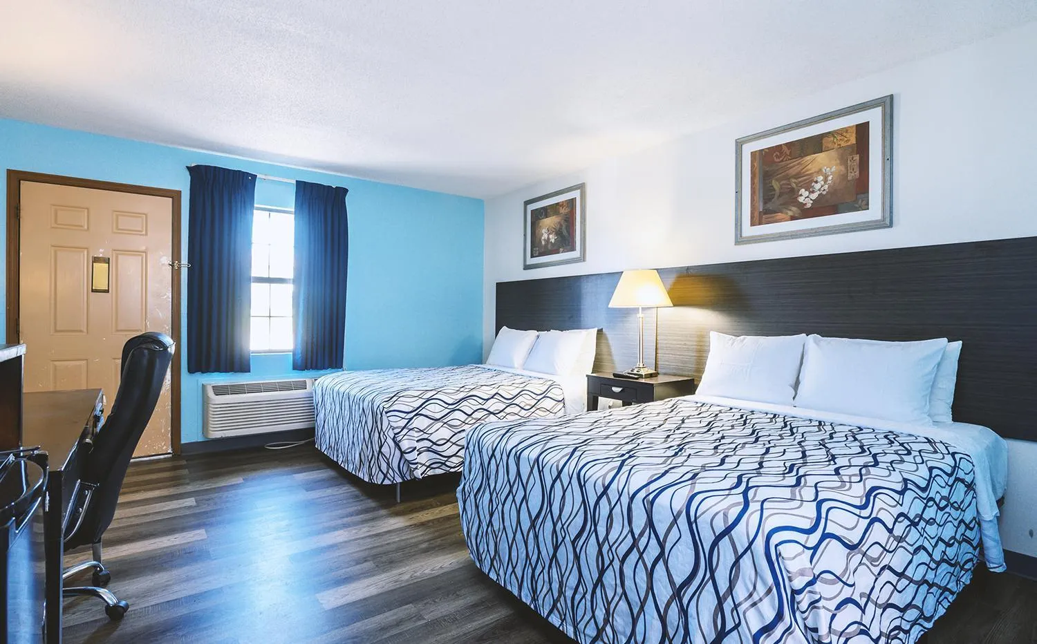 Superior Queen Room with Two Queen Beds in Sky-Palace Inn & Suites Wellington