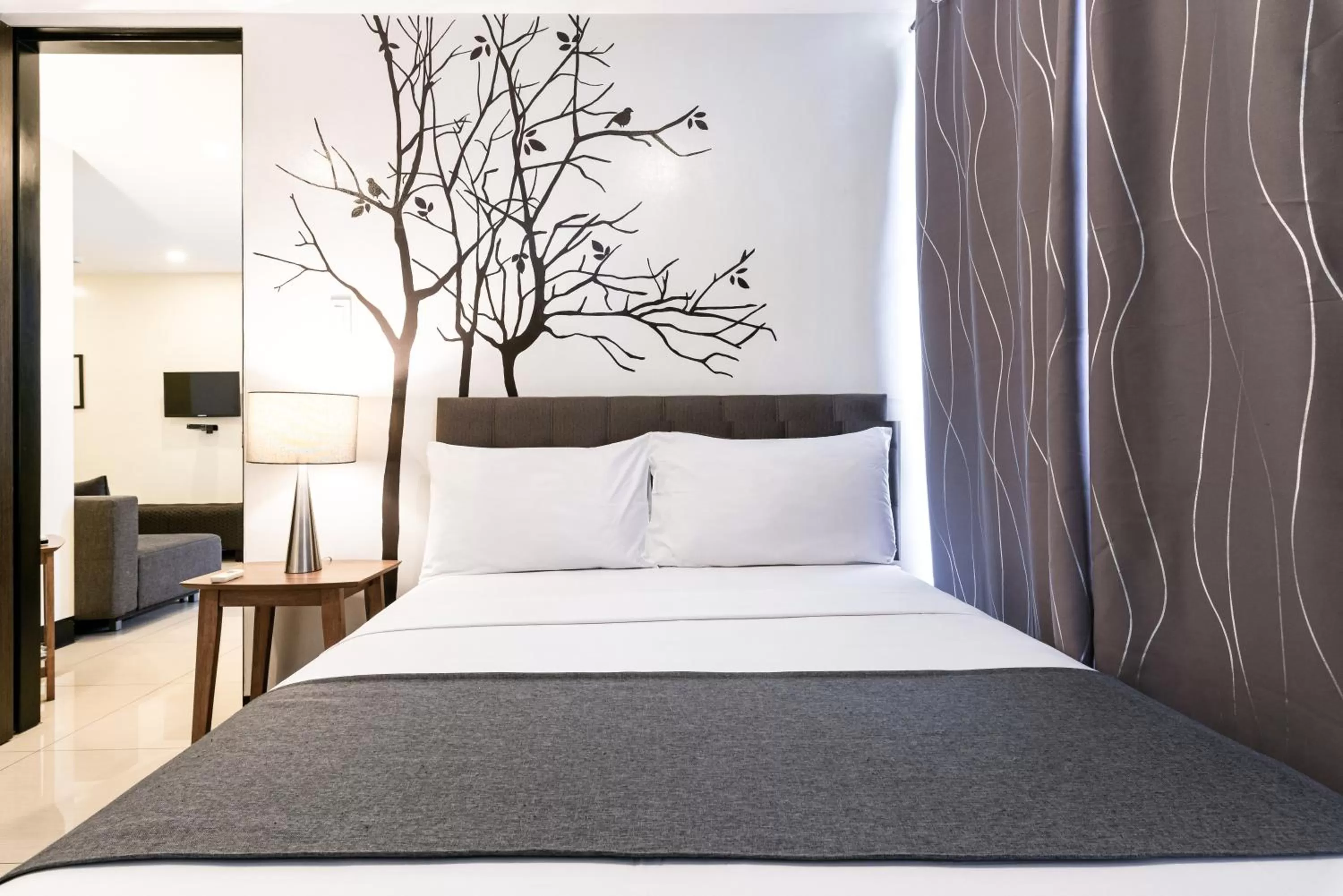 Deluxe 1-Bedroom in Artemis Place Makati Hotel