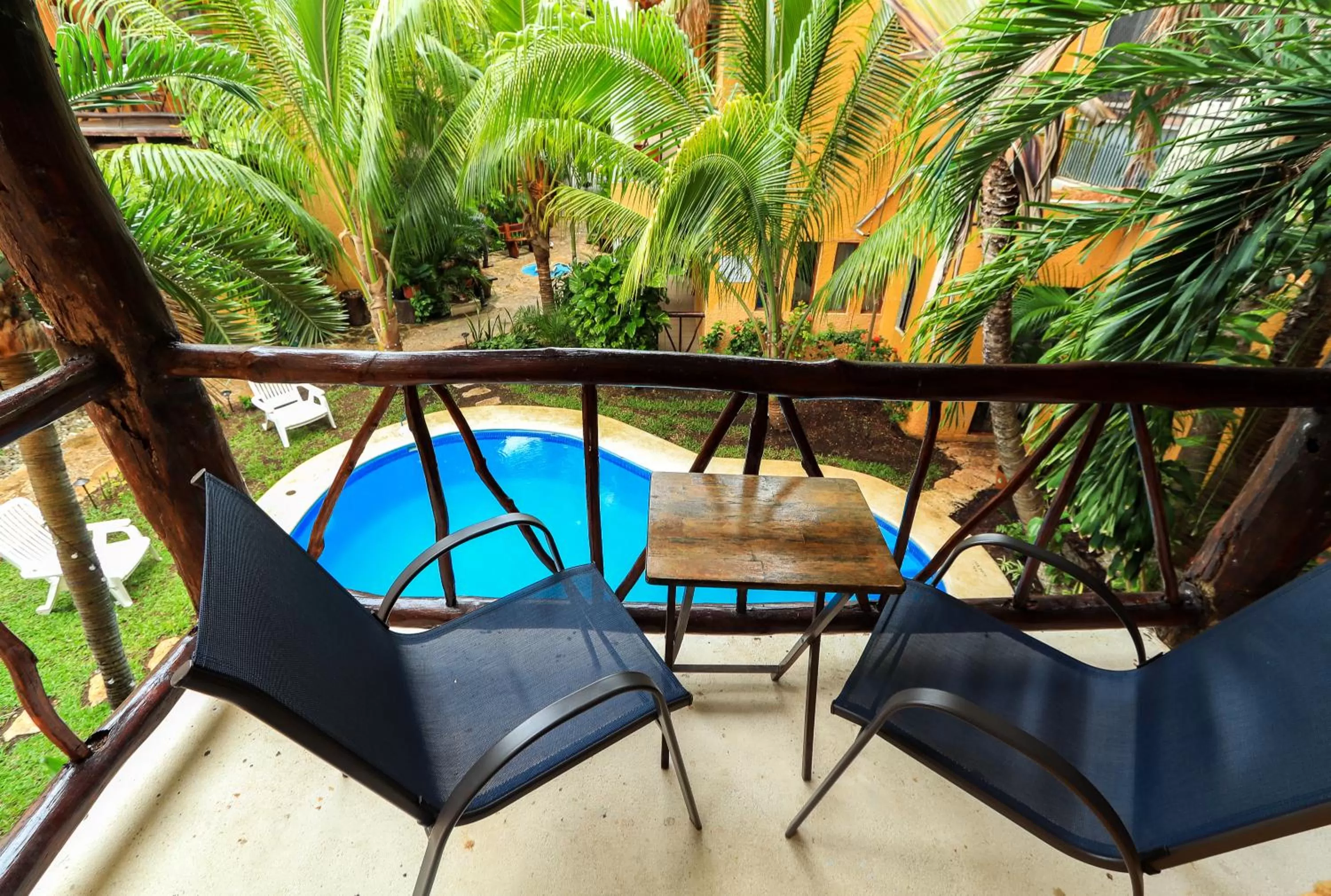 Coba Double Room with Balcony and Private Bathroom in Hotel Bosque Caribe, 5th Av. zone