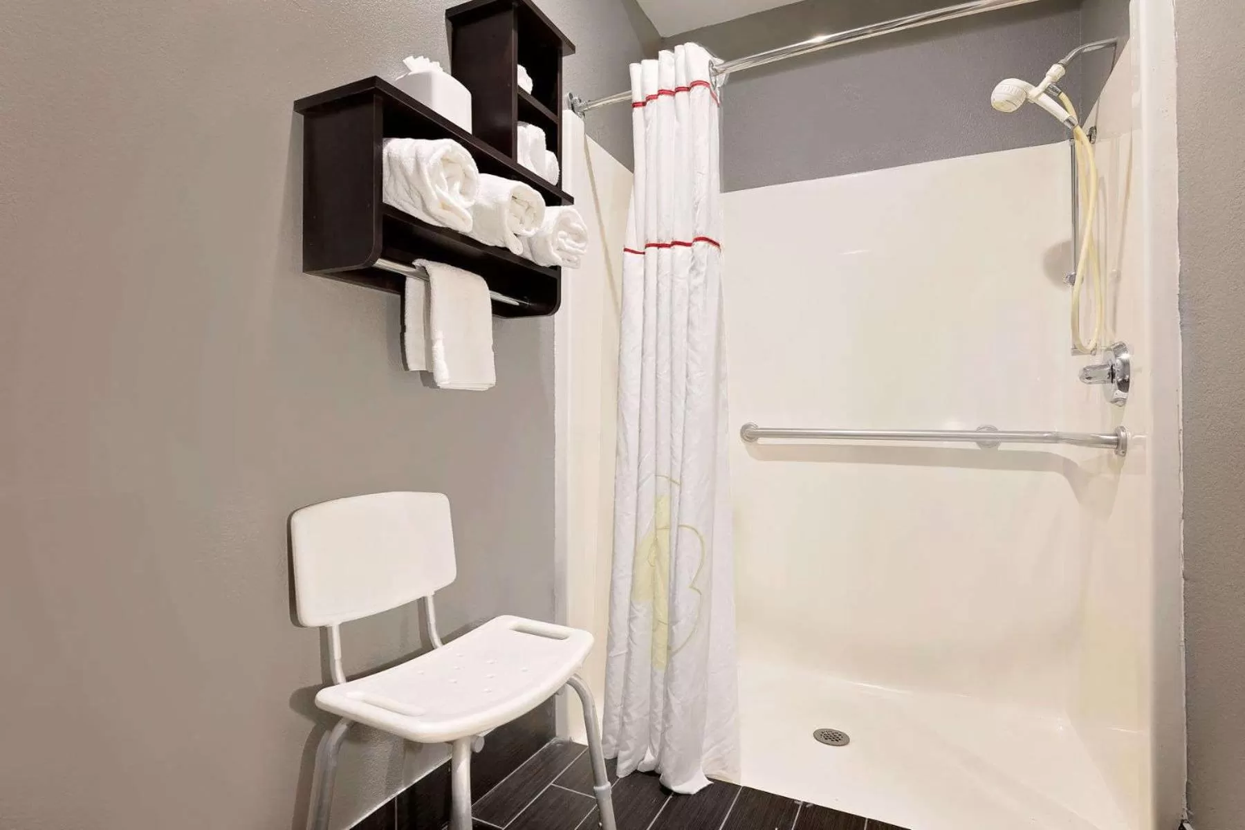 One-Bedroom King Suite with Roll-In Shower - Non-Smoking in Hawthorn Suites by Wyndham Columbus West