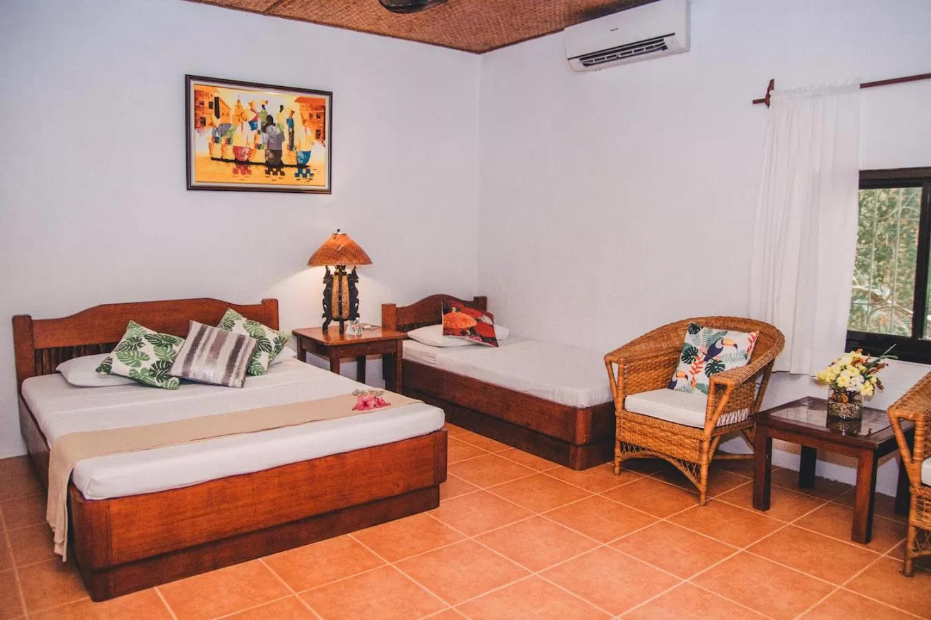 Queen Room - single occupancy in Hibiscus Garden Resort