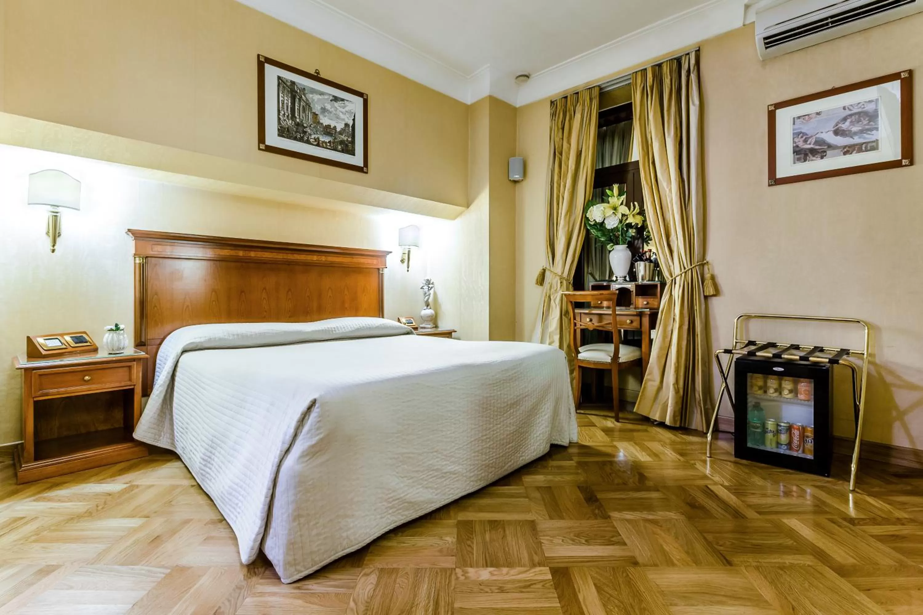 Double Room in Luxury Rooms H 2000 Roma