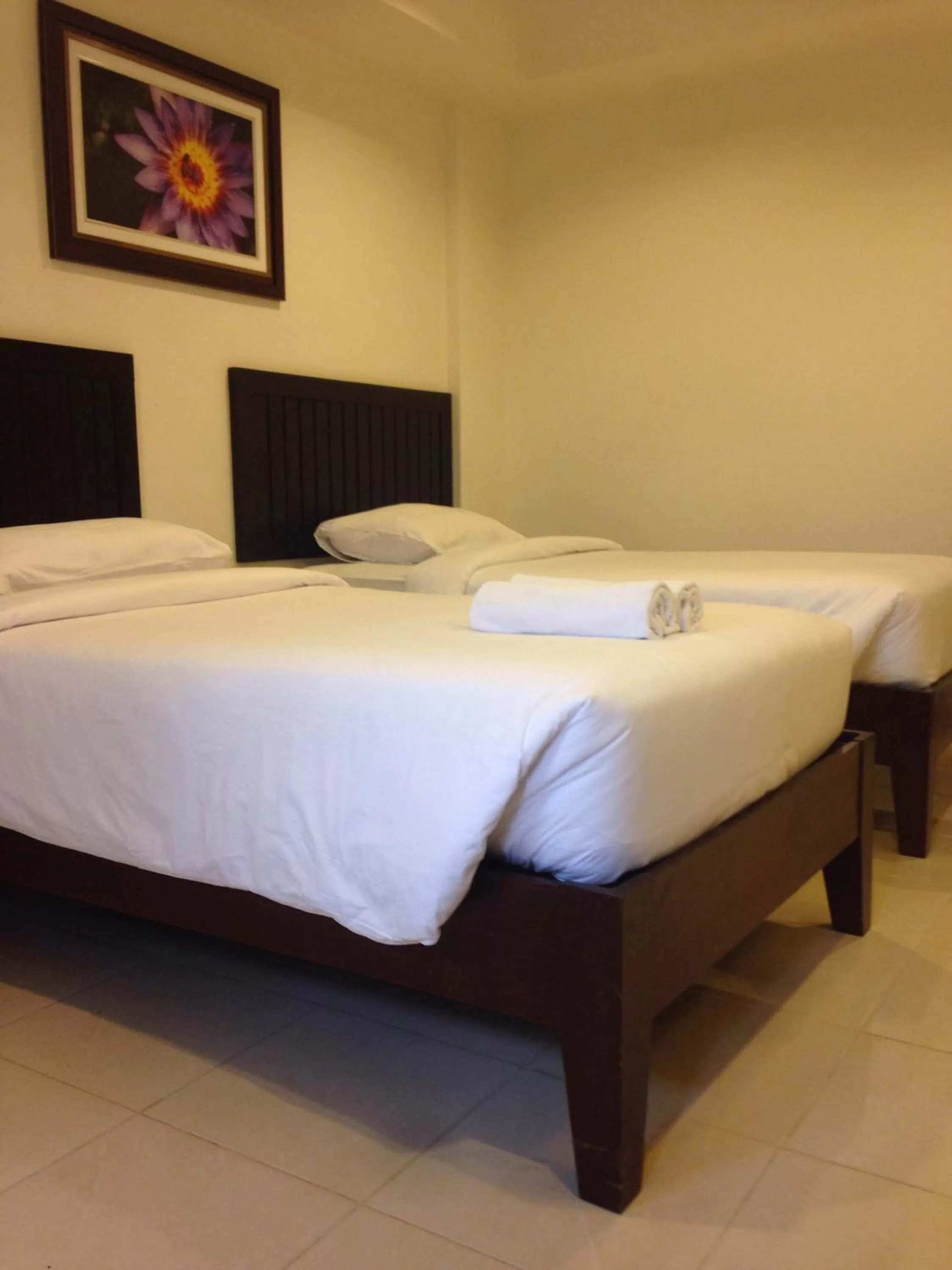 Deluxe Twin Room in Top Hostel (Top Mansion)