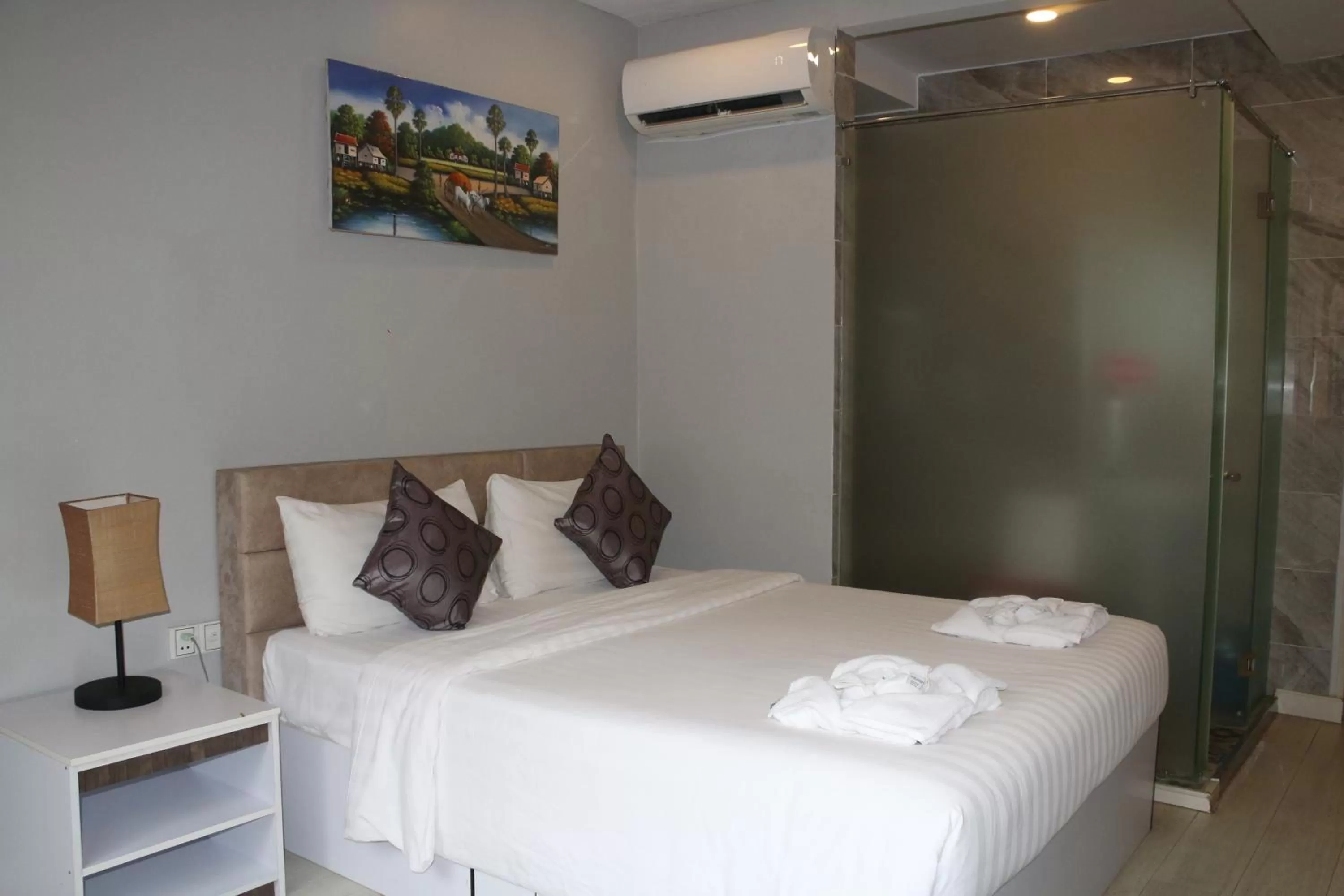 Standard Double Room in Ostro Hotel