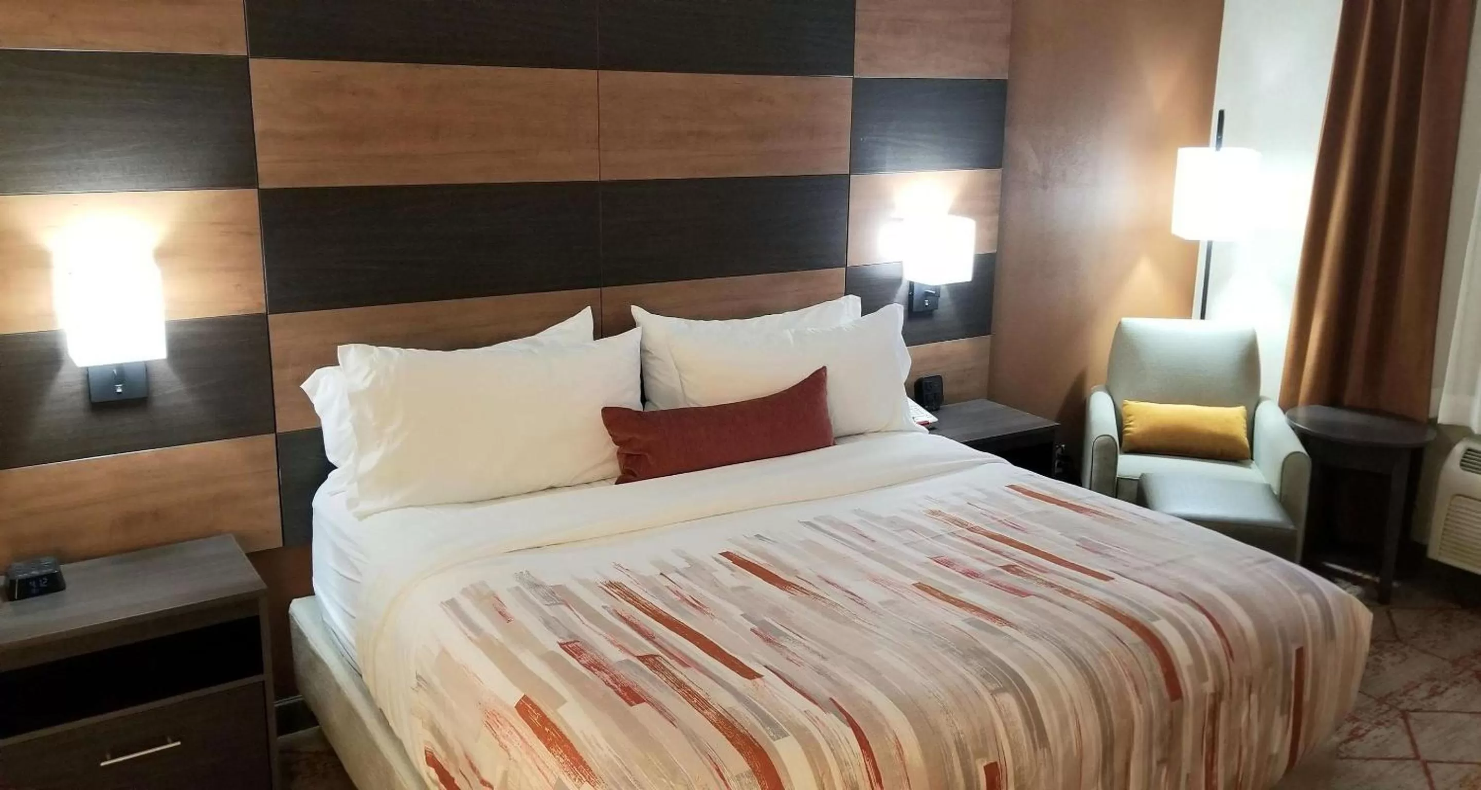 King Room - Non-Smoking in Best Western Plus Warsaw