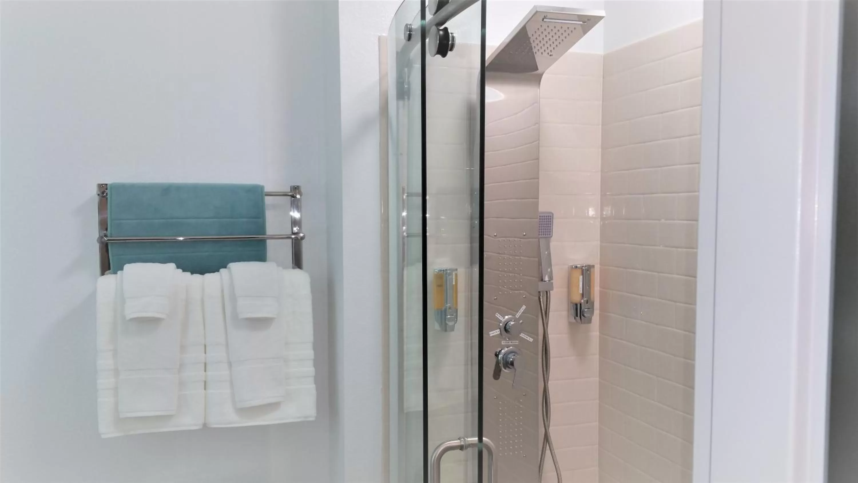 Luxury Suite: One King Bedroom & Living room in Athens Central Hotel