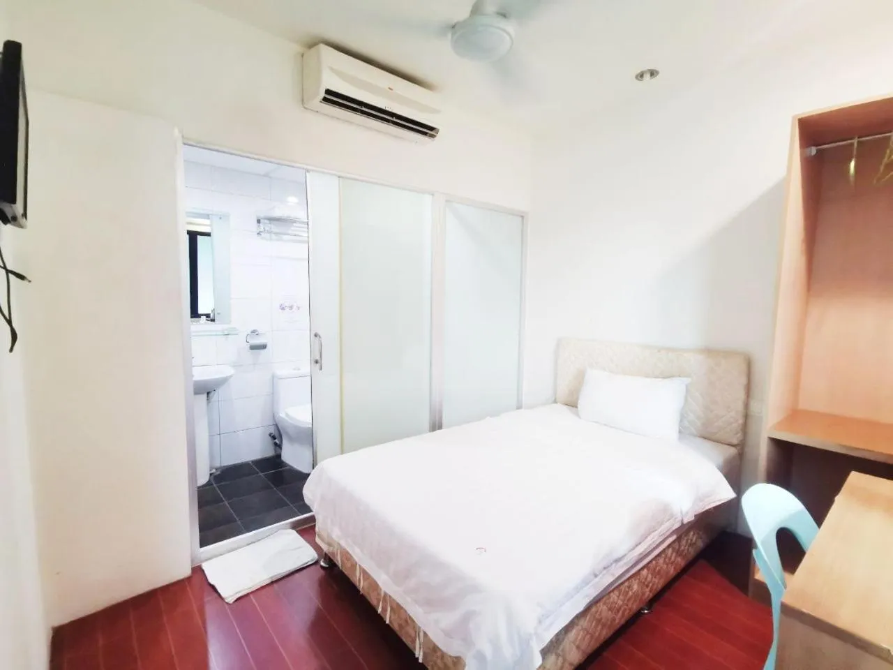 Standard Single Room in Homestay Kuching Hotel