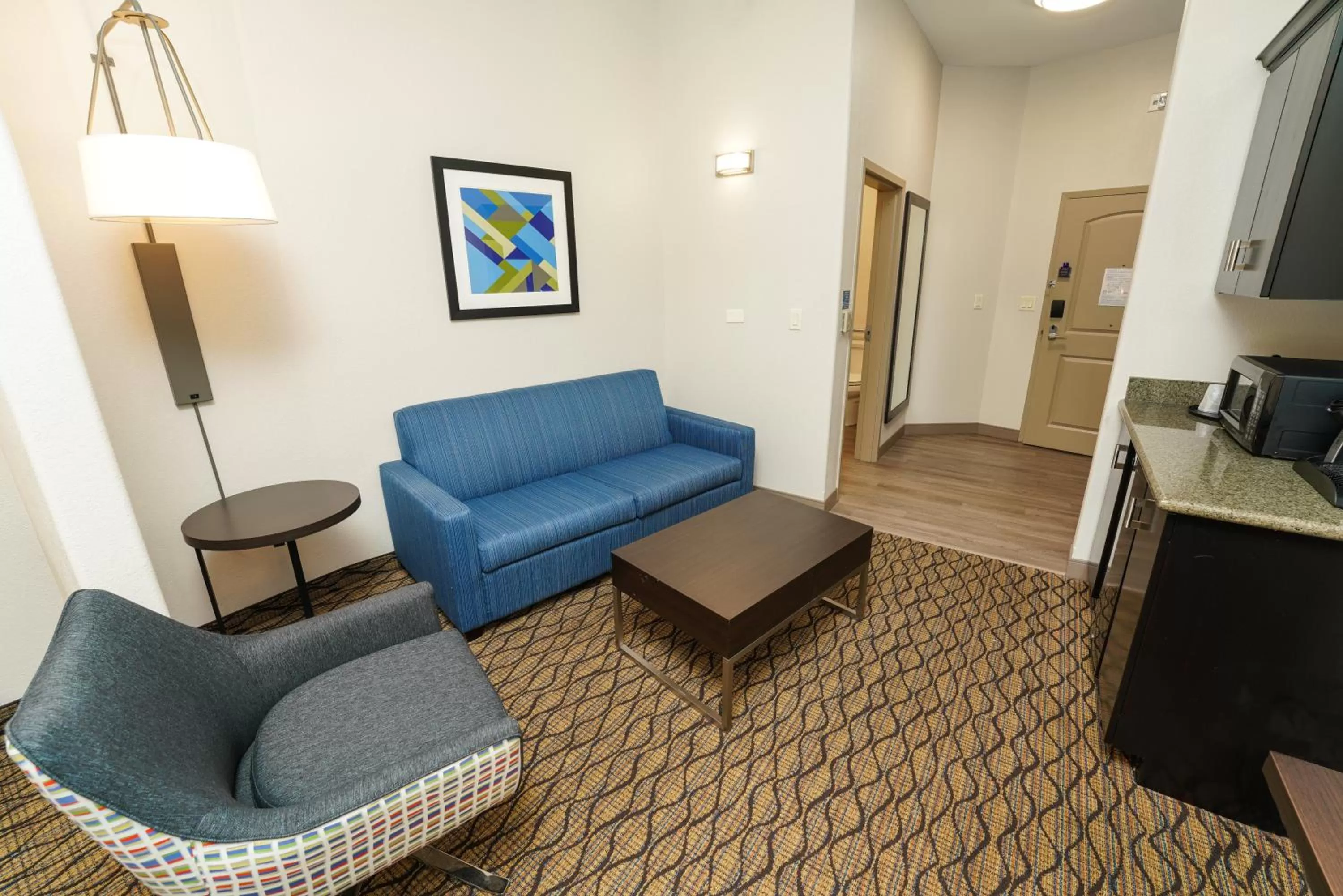 Standard King Room in Holiday Inn Express and Suites Springfield Medical District by IHG