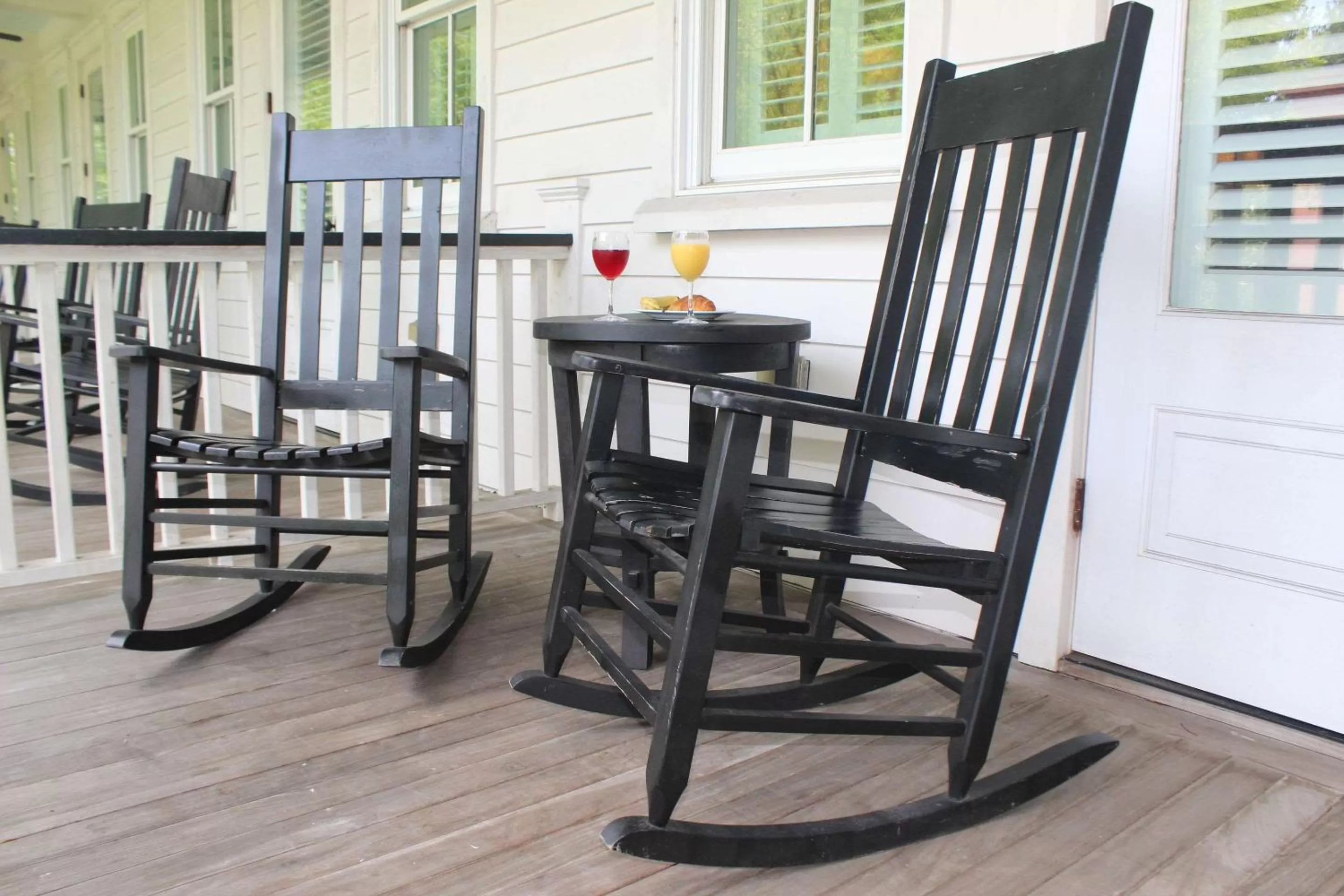 King Suite with Sofa Bed - Non-Smoking in Inn at I'On, Ascend Hotel Collection