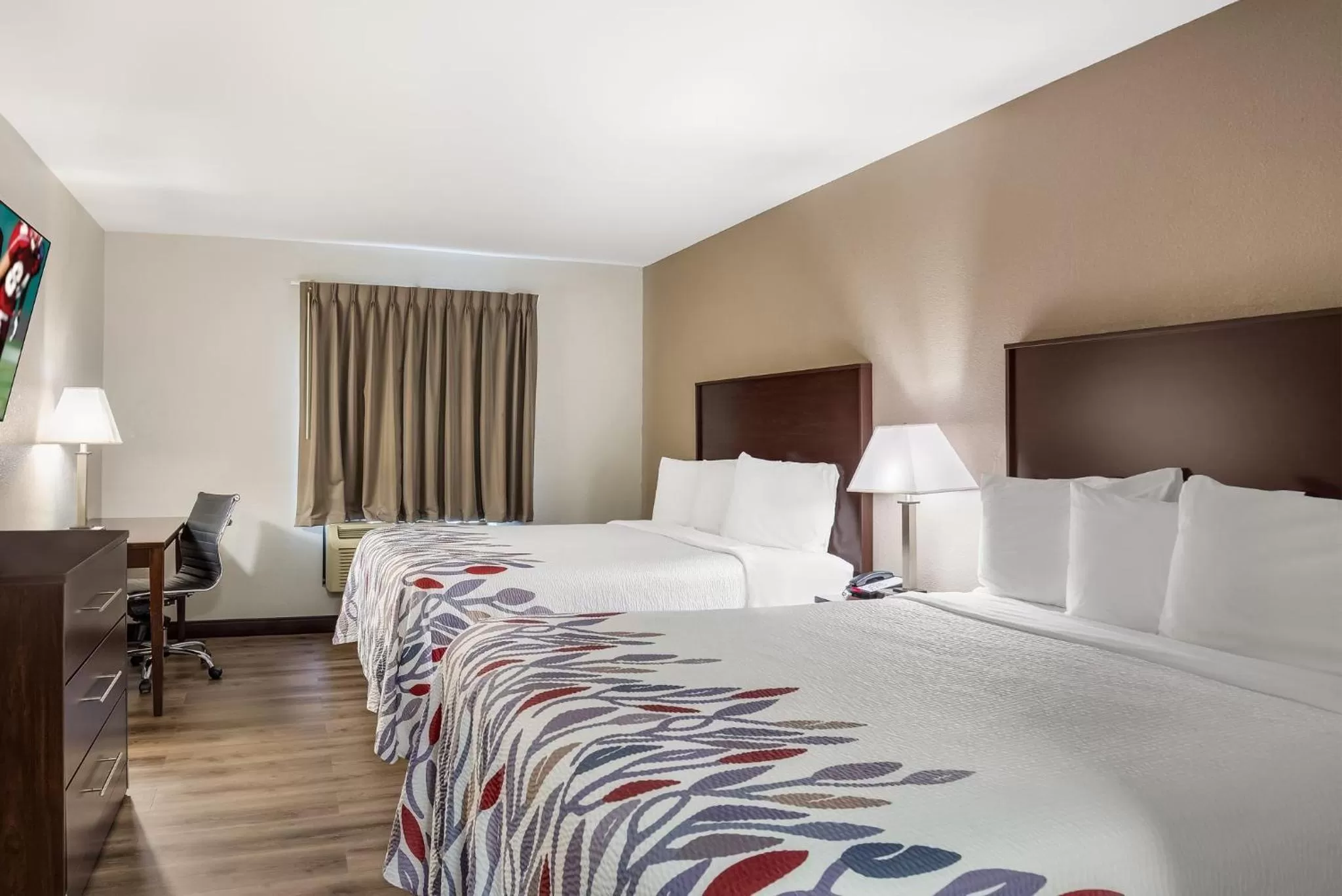 Deluxe Room with Two Queen Beds Smoke Free in Red Roof Inn Allentown South