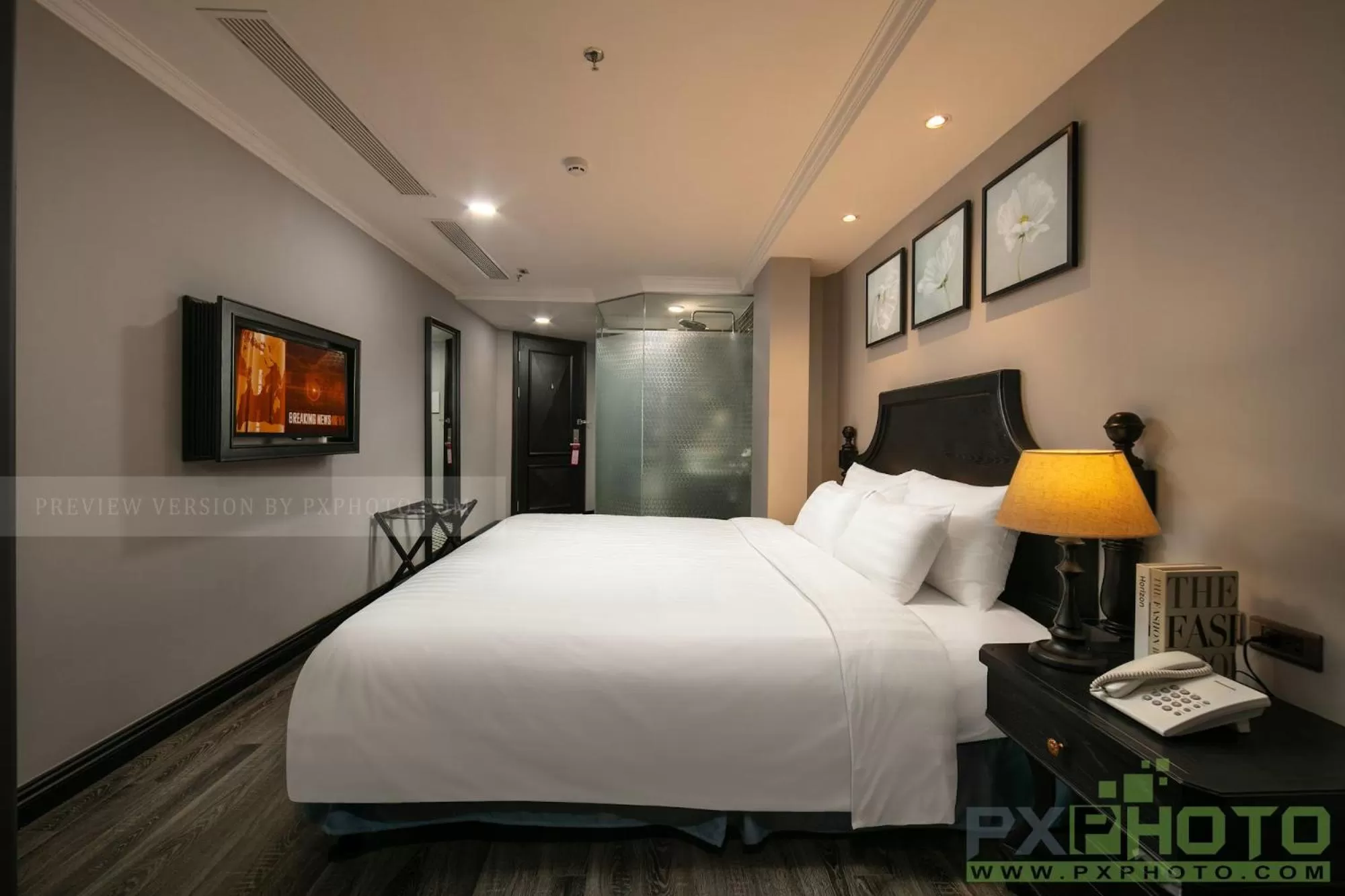 Deluxe Double or Twin Room with Window in Hanoi Paradise Center Hotel & Spa