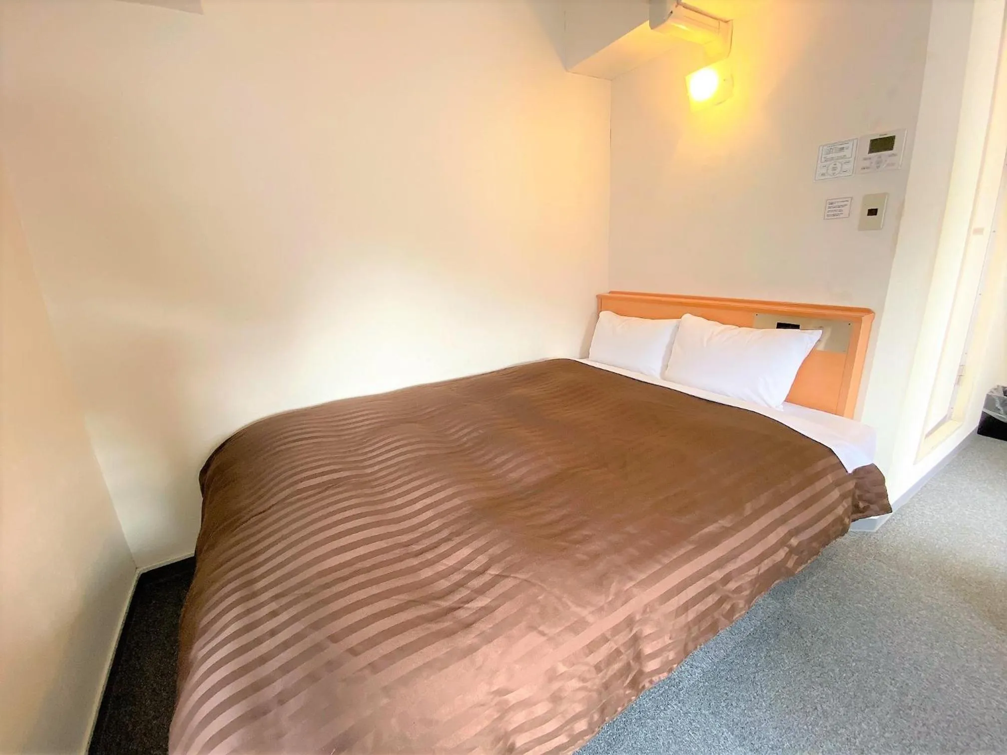 Corner Double Room in Sakura Hotel Hatagaya