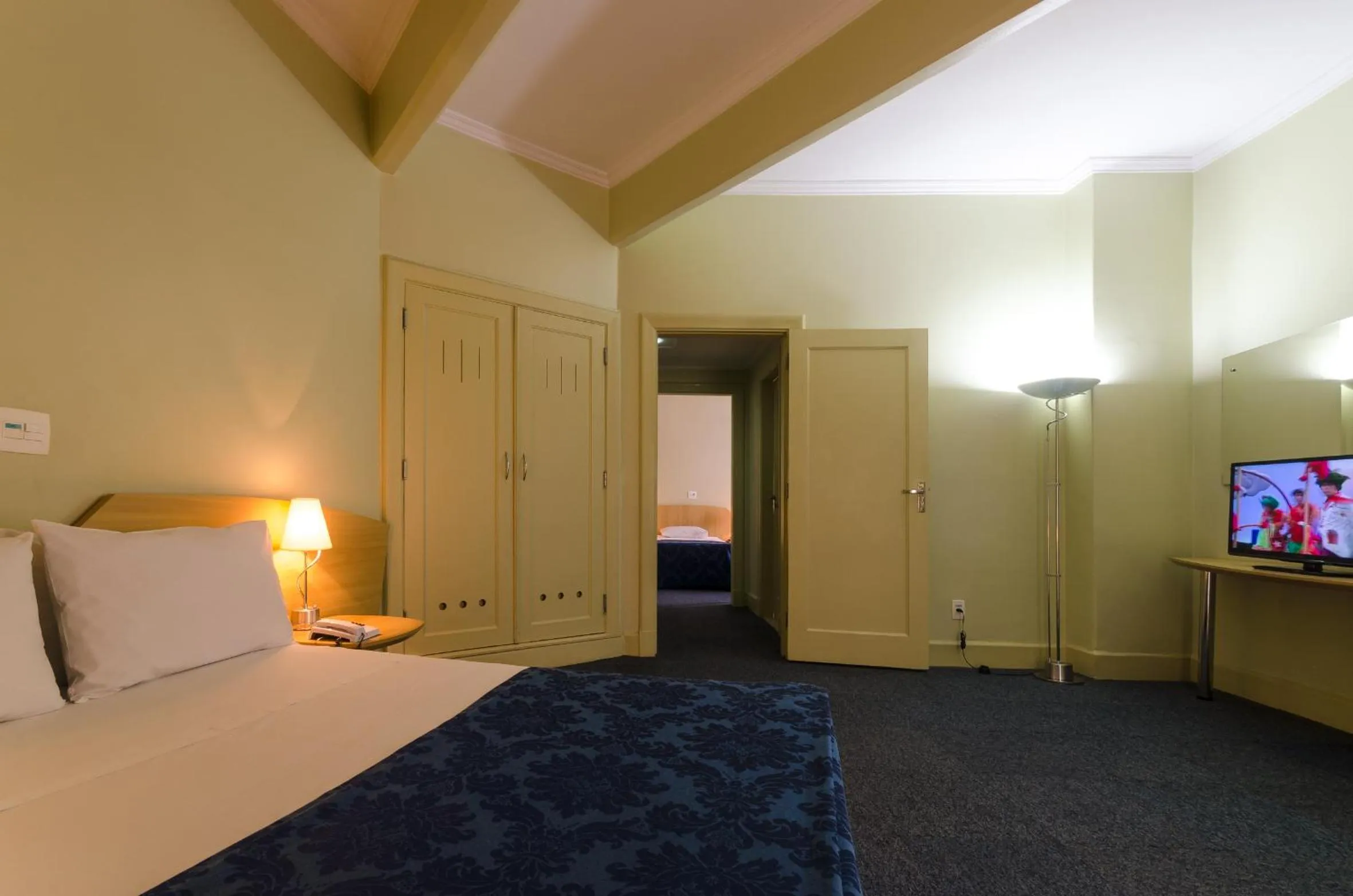 Luxury Quadruple Room - single occupancy in San Raphael Hotel