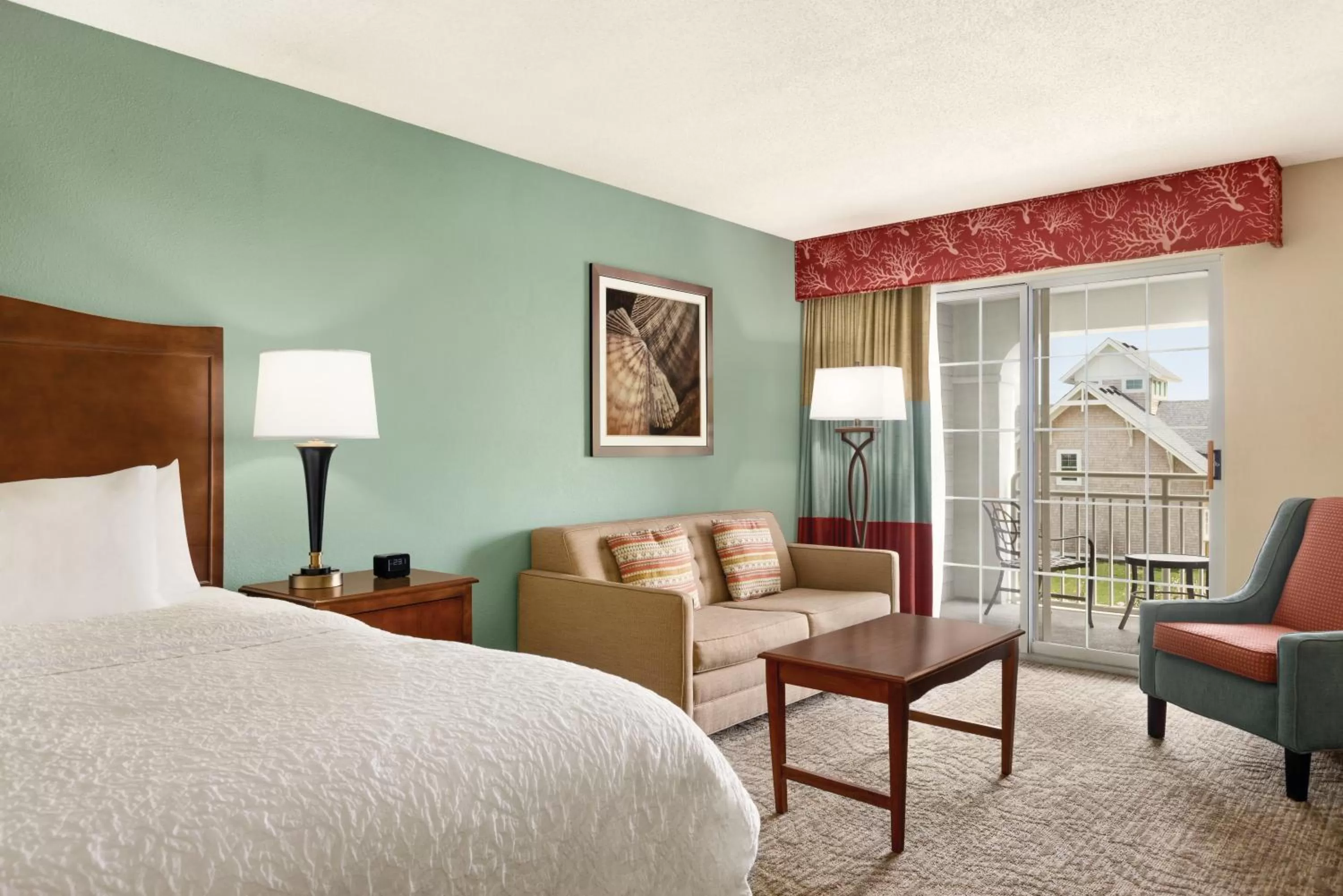 King Room with Bath Tub - Disability Access in Hampton Inn & Suites Outer Banks/Corolla