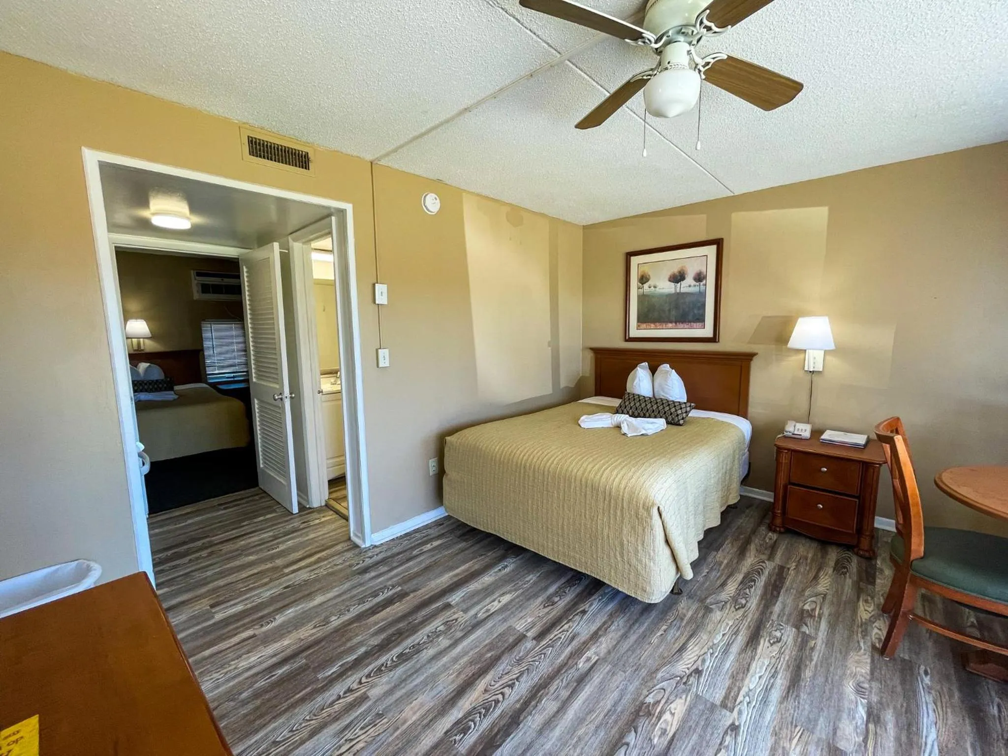 Two-Bedroom Suite in Oceanfront Viking Motel