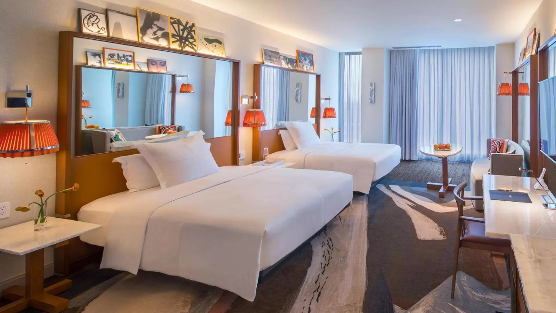 Deluxe Queen Room with Disability Access in Lotte Hotel Seattle