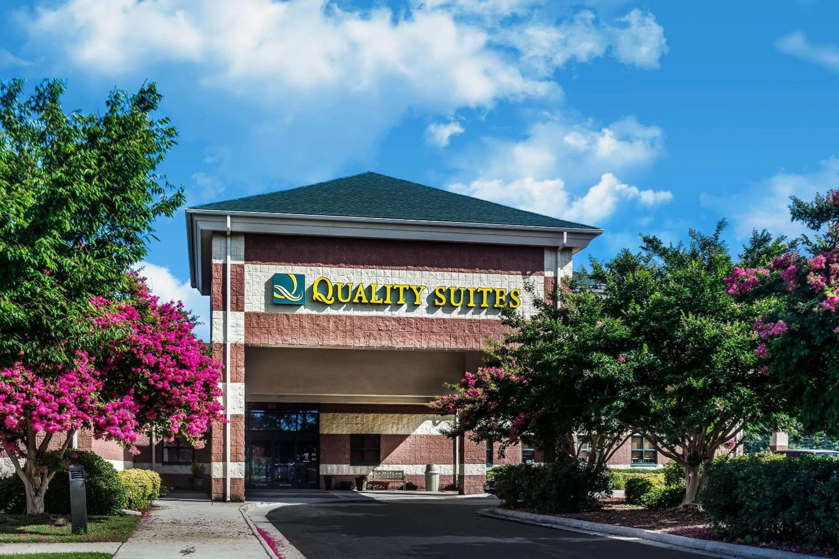 Quality Suites Lake Wright - Norfolk Airport