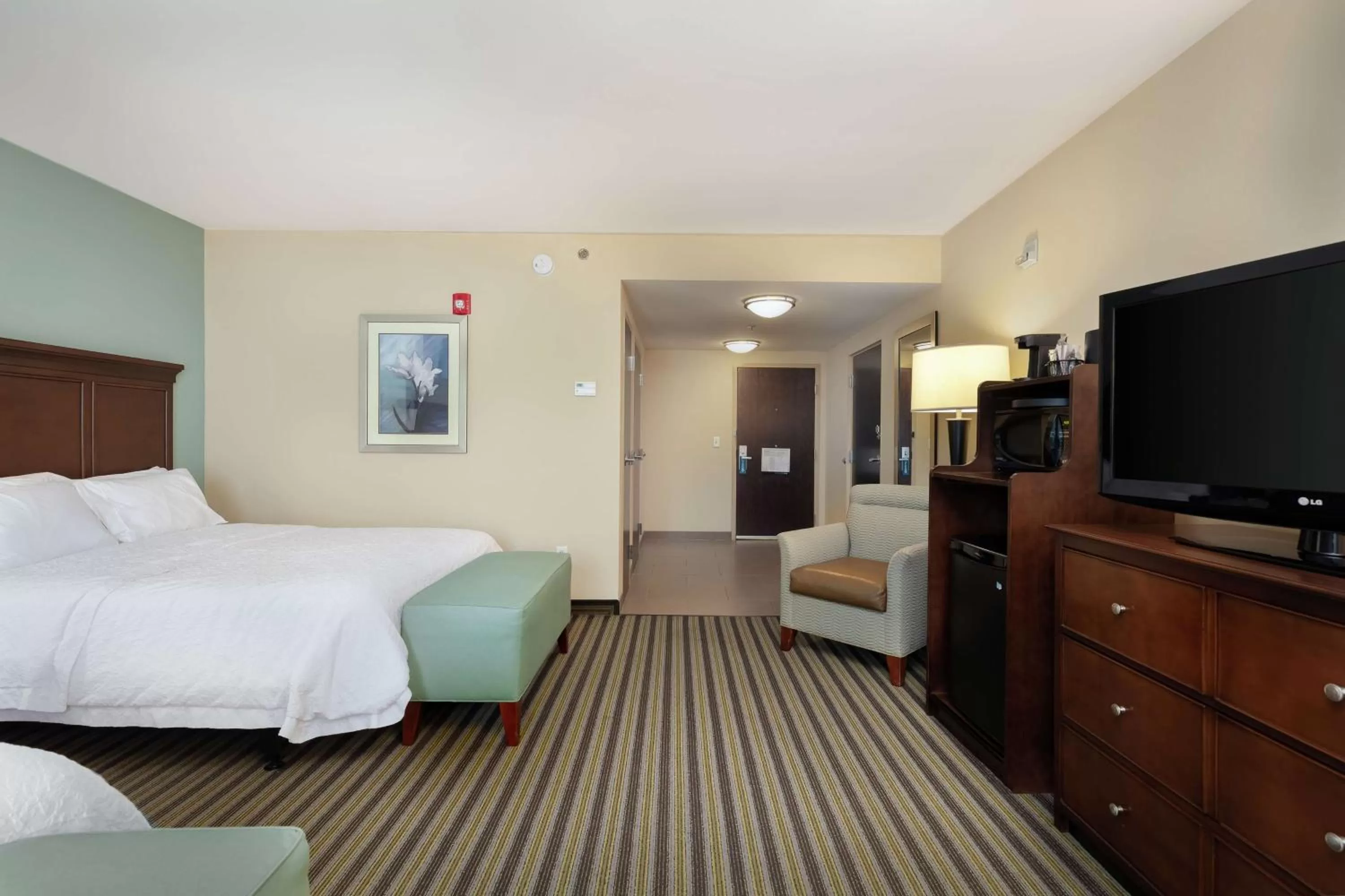 Queen Room with Two Queen Beds - Mobility and Hearing Access/Non-Smoking in Hampton Inn and Suites Adairsville/Calhoun Area