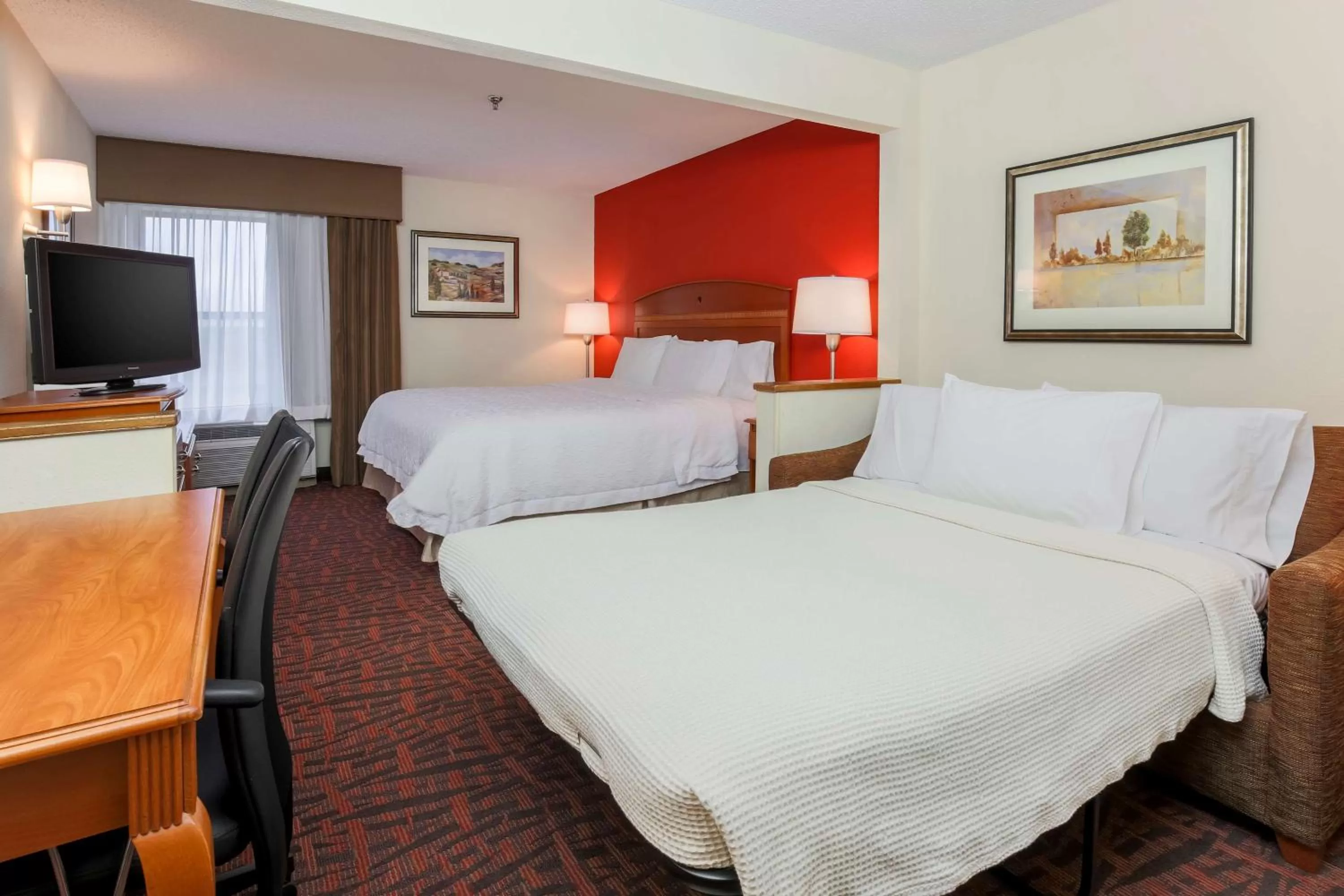 King Study with Sofa Bed - Non-Smoking  in Hampton Inn Dayton/Fairborn