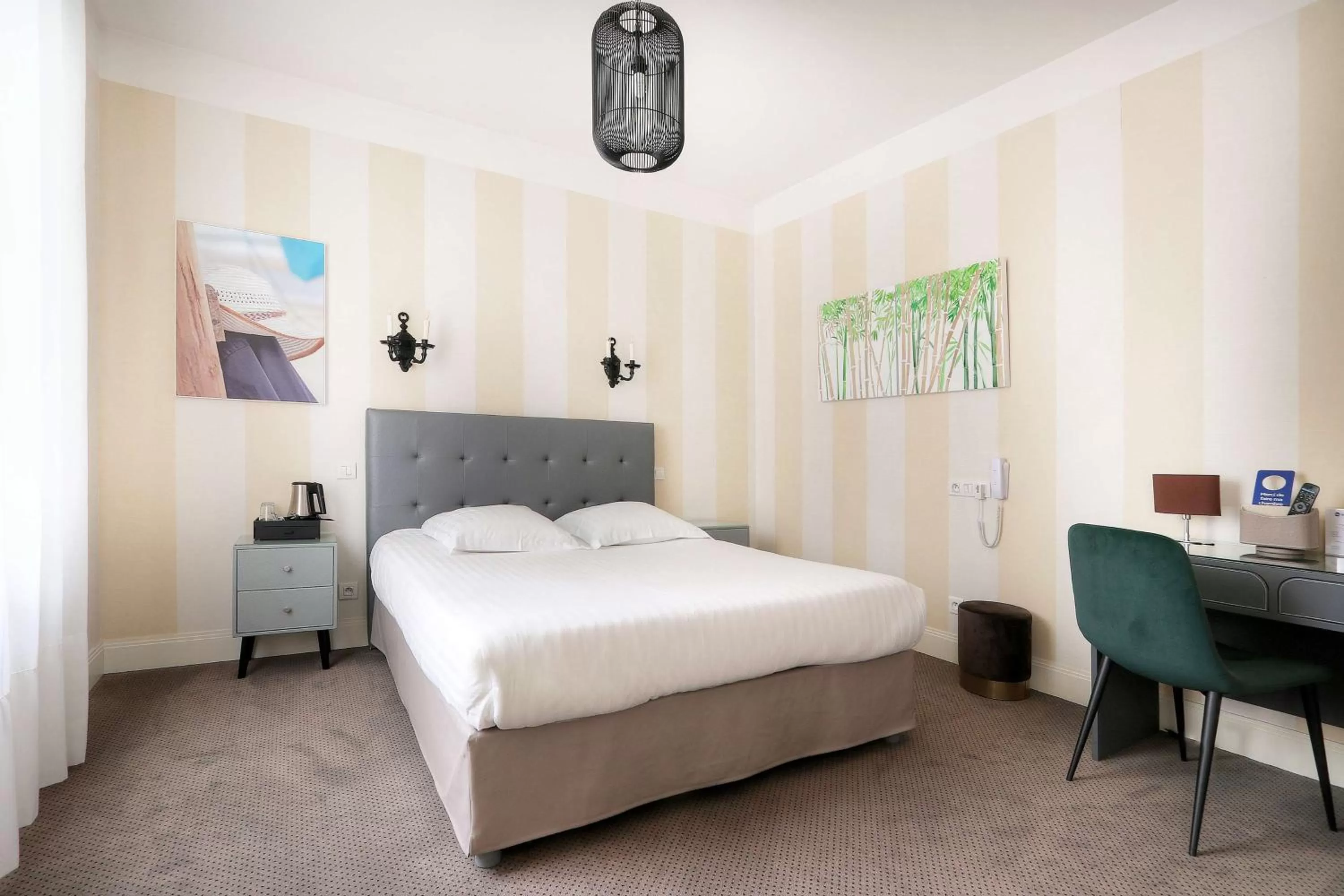 Superior Queen Room with Courtyard View in Best Western Hôtel Brittany La Baule Centre & Plages