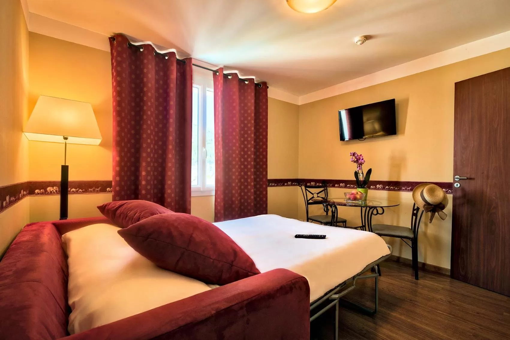 Standard Studio in Zenitude Hôtel-Résidences Les Jardins de Lourdes