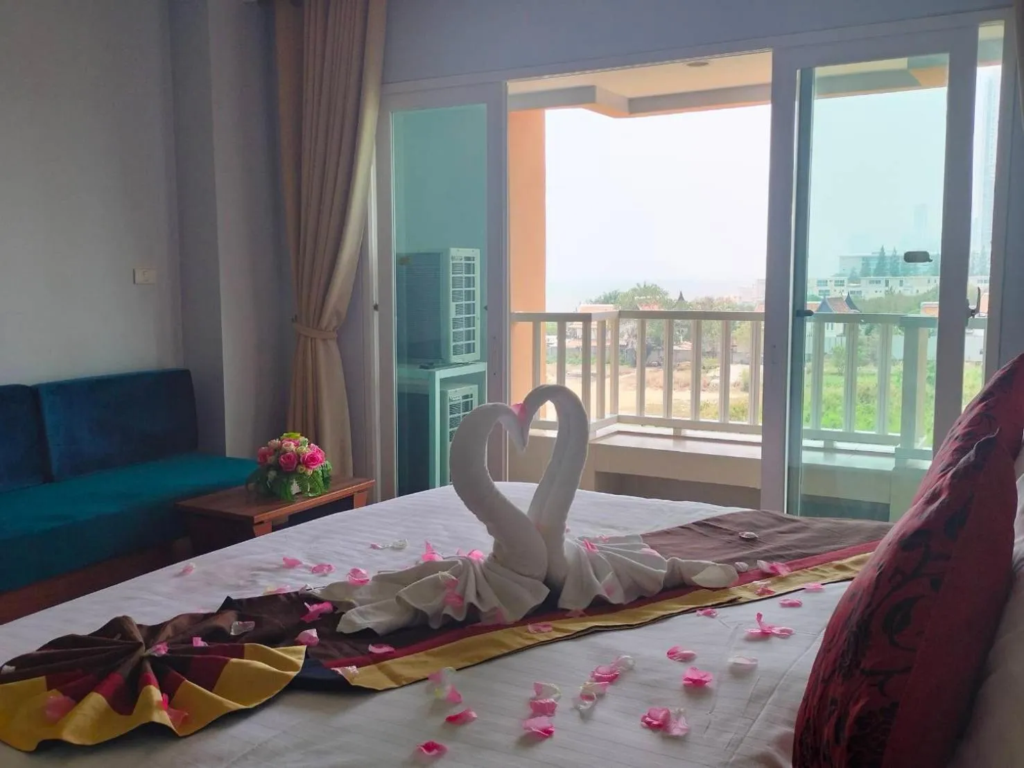 King Room with Sea View in Saisawan Beach Luxury Hotel