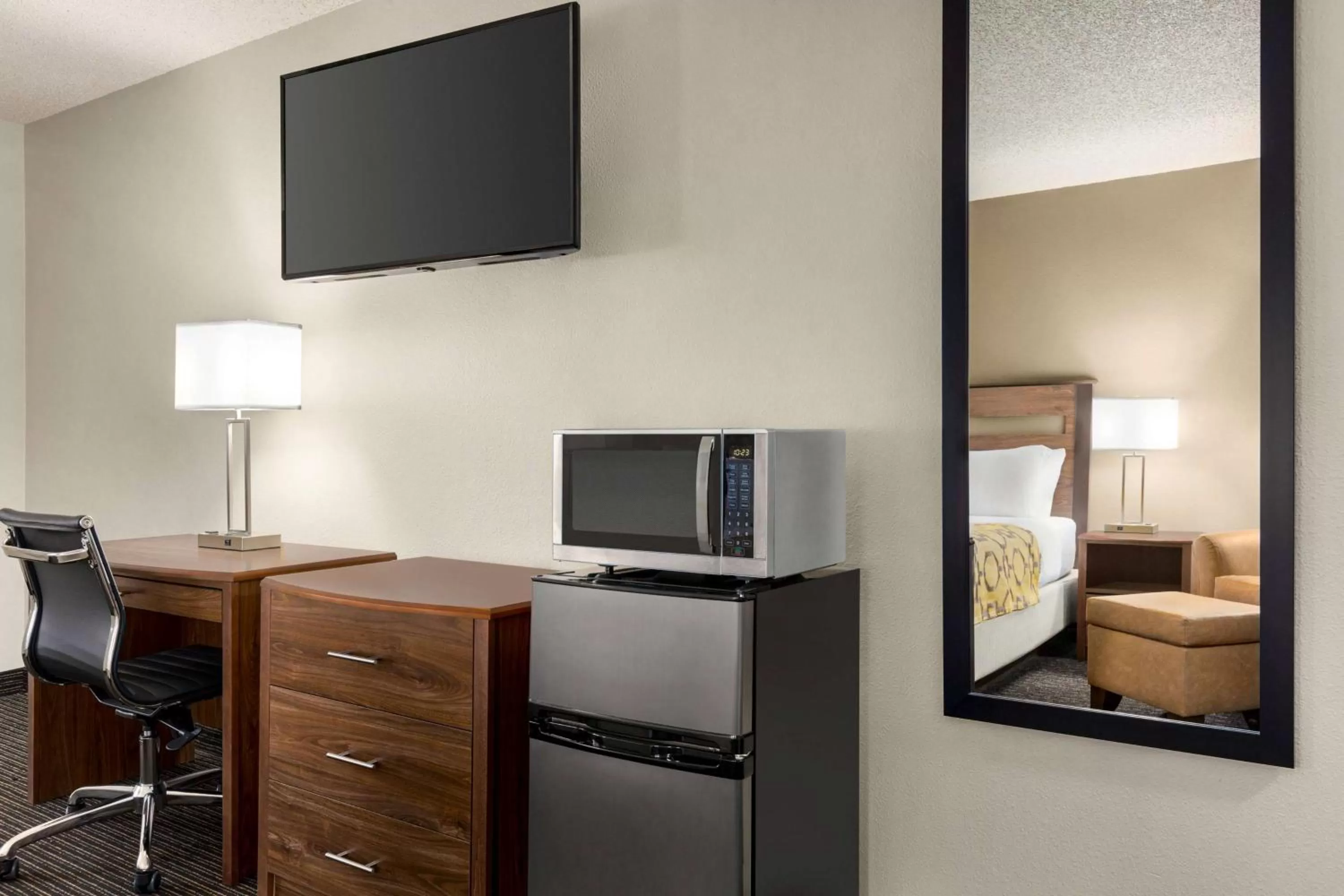 Queen Suite with Two Queen Beds - Non-Smoking in Baymont by Wyndham Whitefish