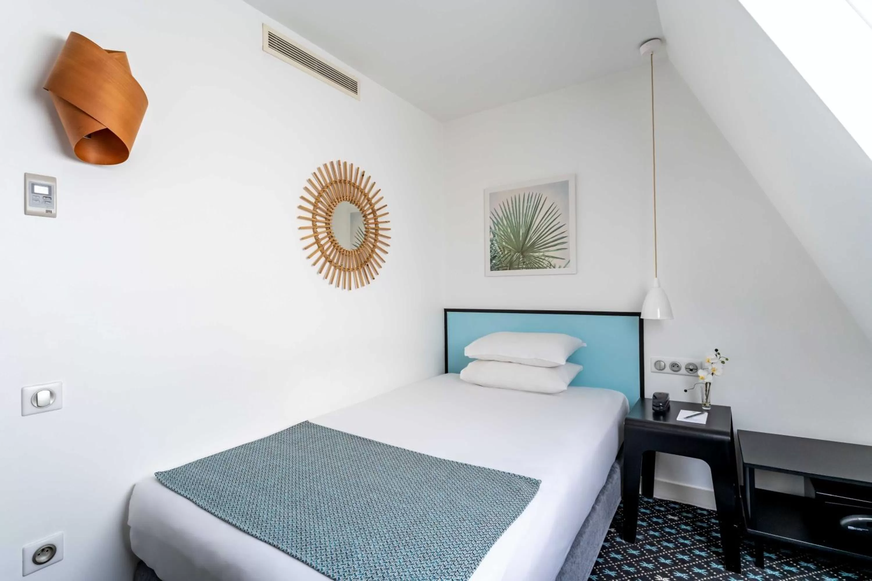 Single Room in Hotel Palm - Astotel