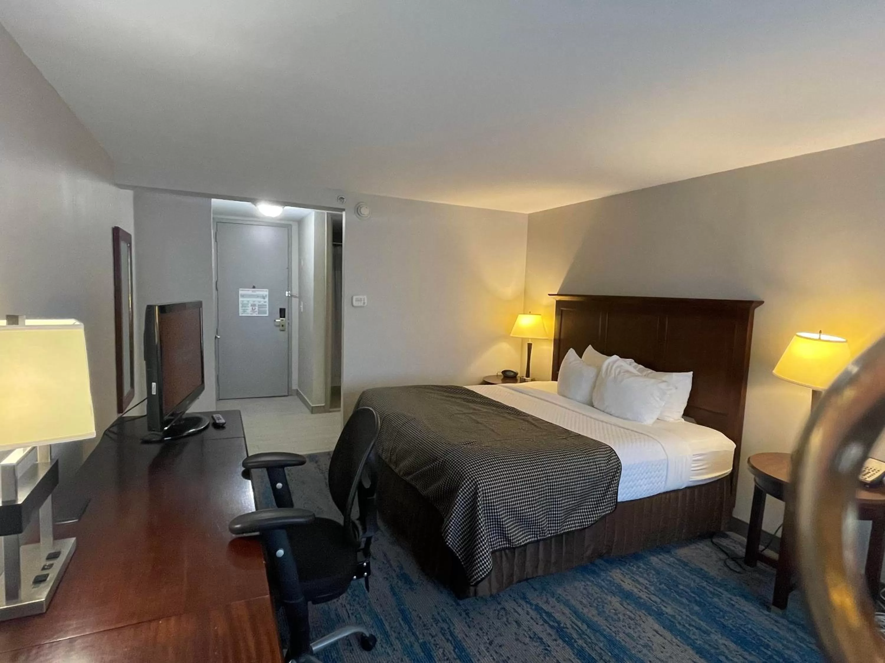 King Room - Non-Smoking in Ramada by Wyndham Cleveland Independence